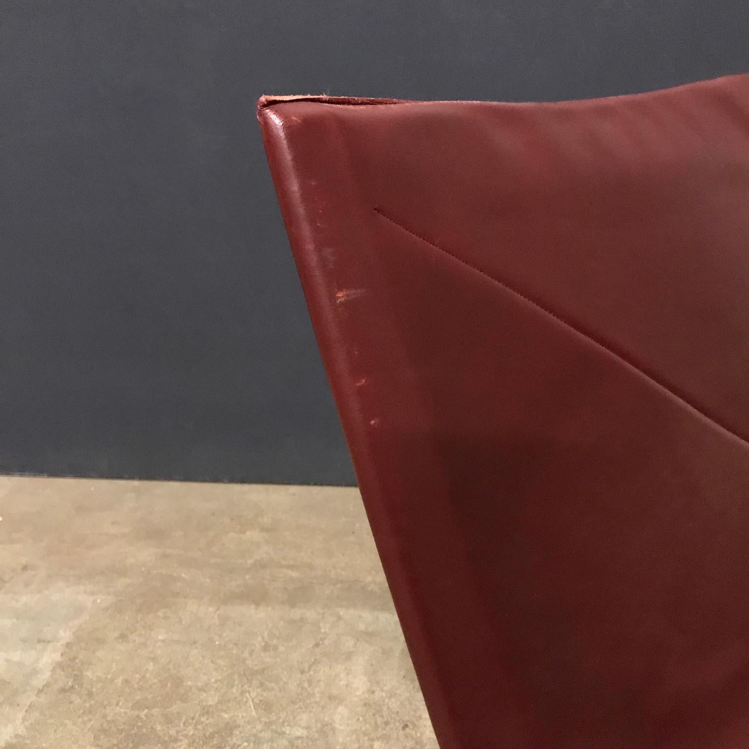 1956, Poul Kjaerholm for E. Kold Christensen, PK22 Lounge Chair in Red Leather For Sale 9