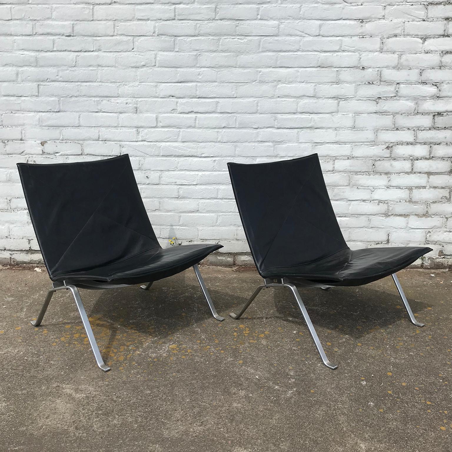 1956, Poul Kjaerholm for E. Kold Christensen, Set-2 PK22 Lounge in Black Leather For Sale 10