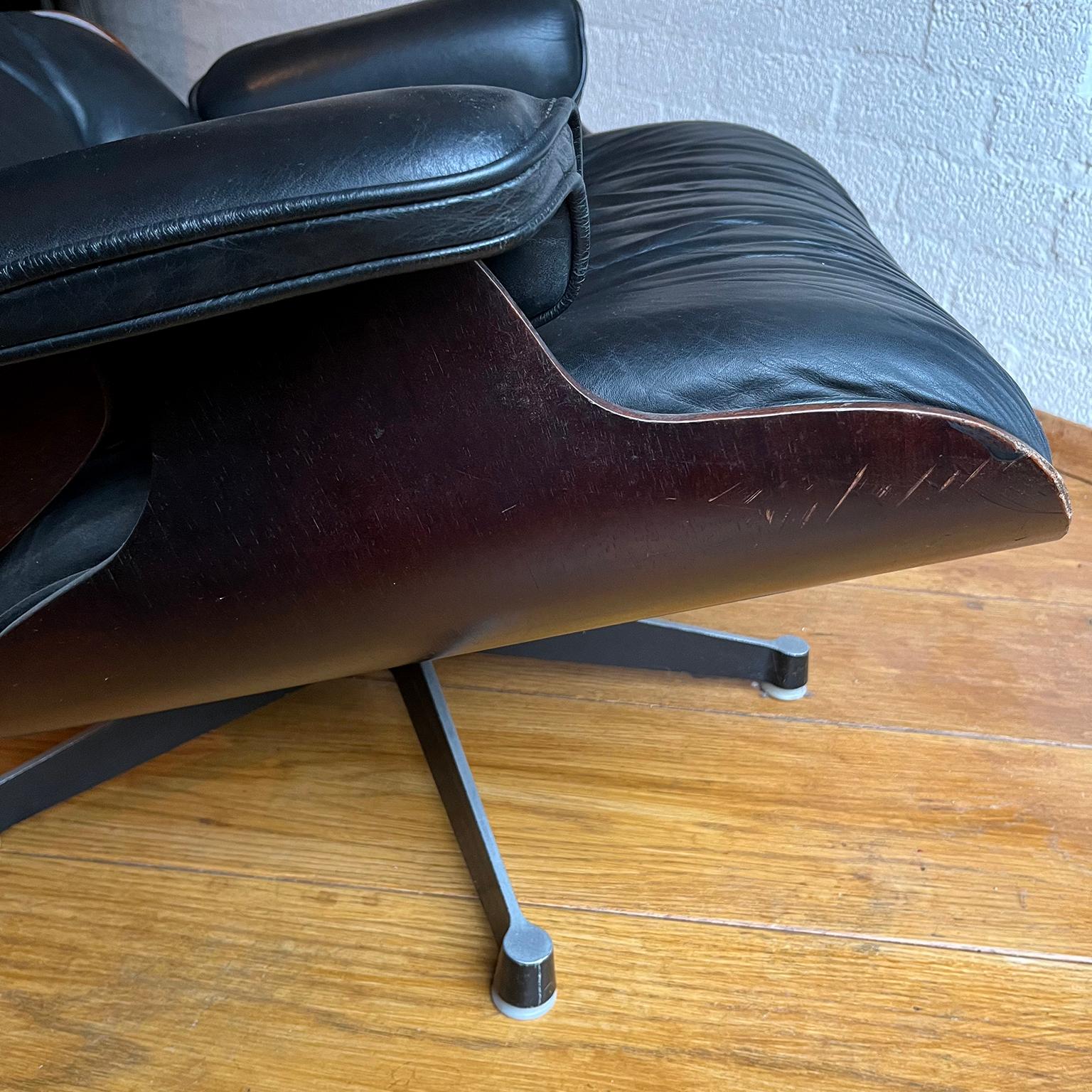 1956, Ray and Charles Eames, Miller, 1st Version Lounge Chair 1956, Ottoman 1966 en vente 4