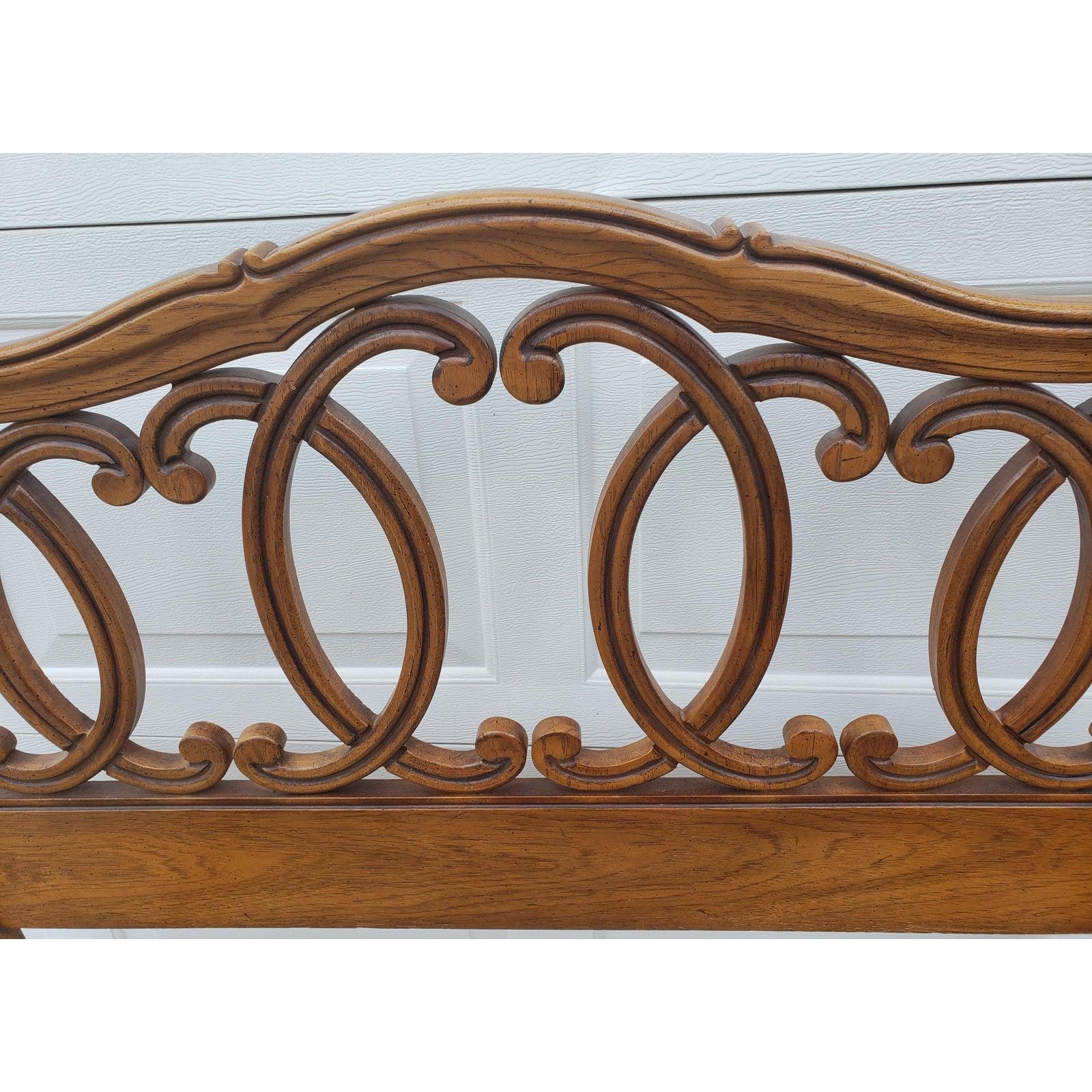 American Colonial 1956 Thomasville Twin Bedframe For Sale