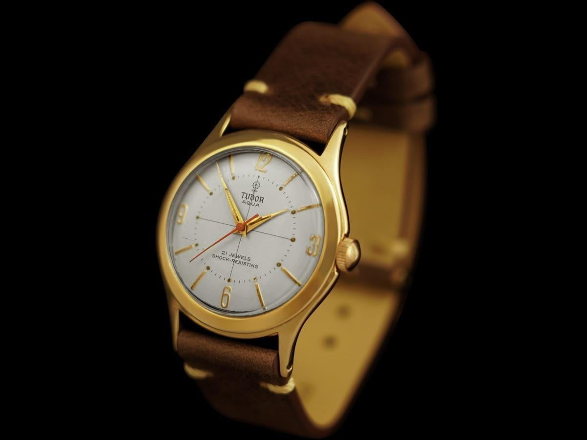 1956 Tudor (Rolex) Aqua Vintage Mens Screw Back Handwound Watch - 9K Rose Gold In Good Condition For Sale In Suwanee, GA