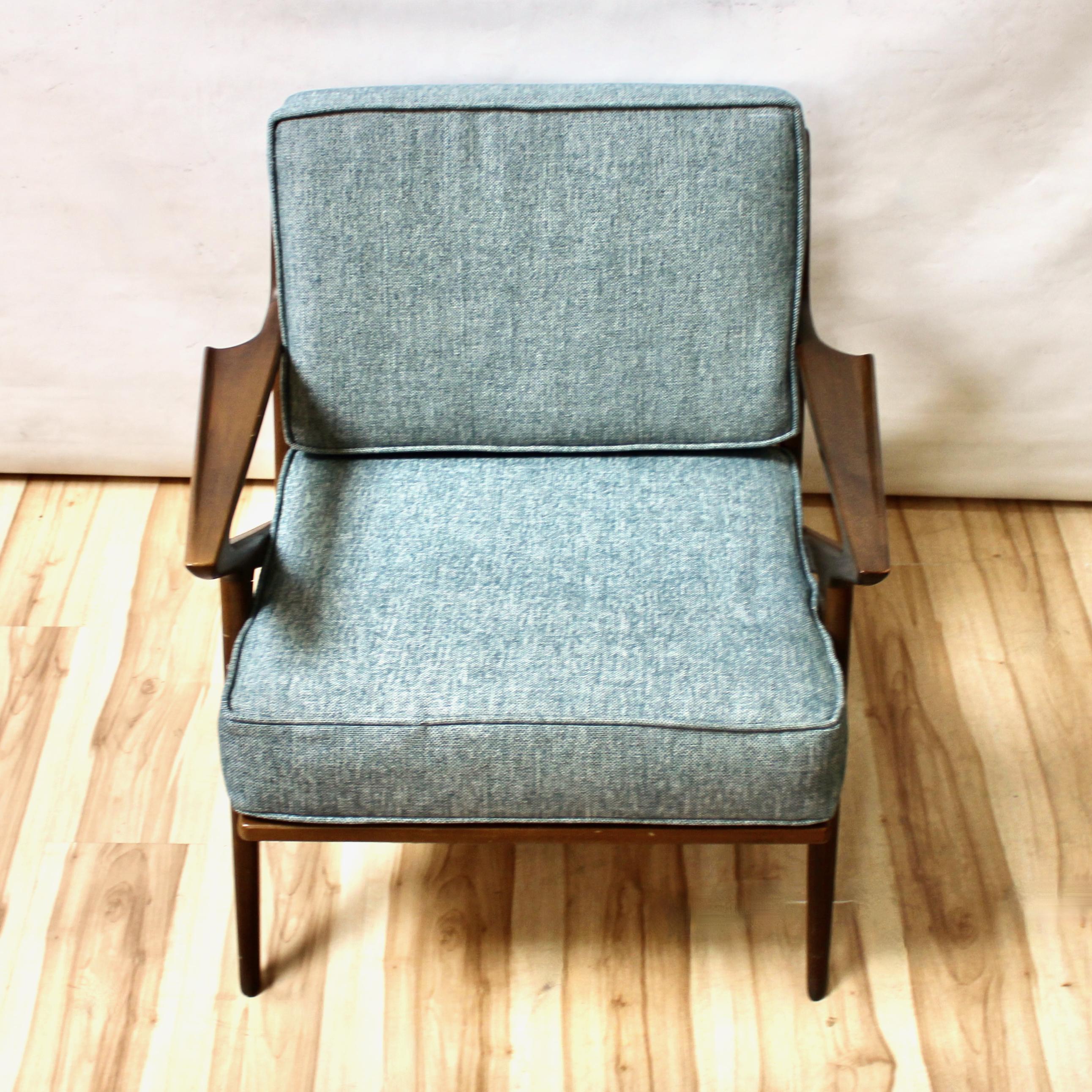 Mid-20th Century 1957 Danish Modern Z Lounge Chair by Poul Jensen for Selig
