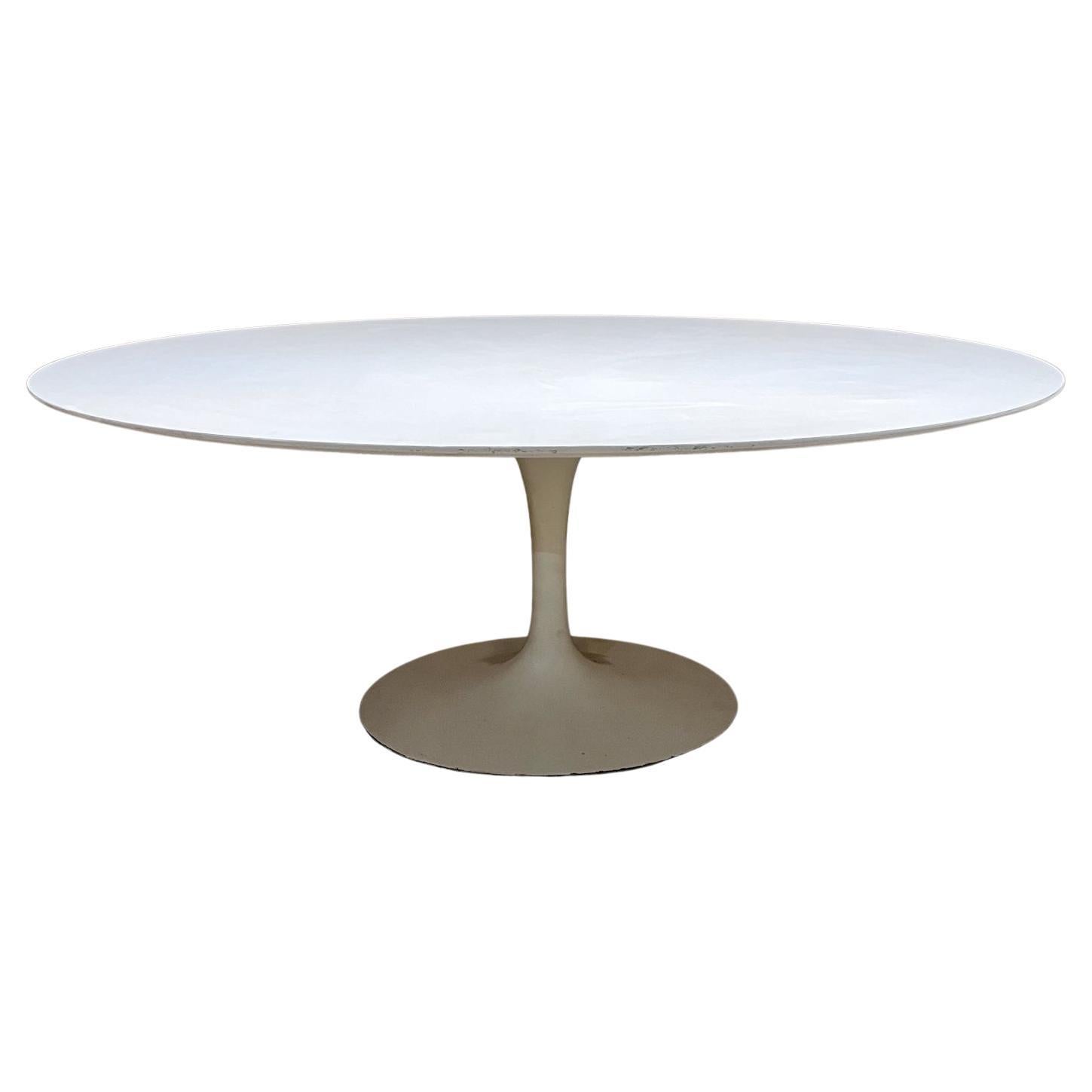 1957 Früher Eero Saarinen für Knoll Ovaler Tulpen-Esstisch