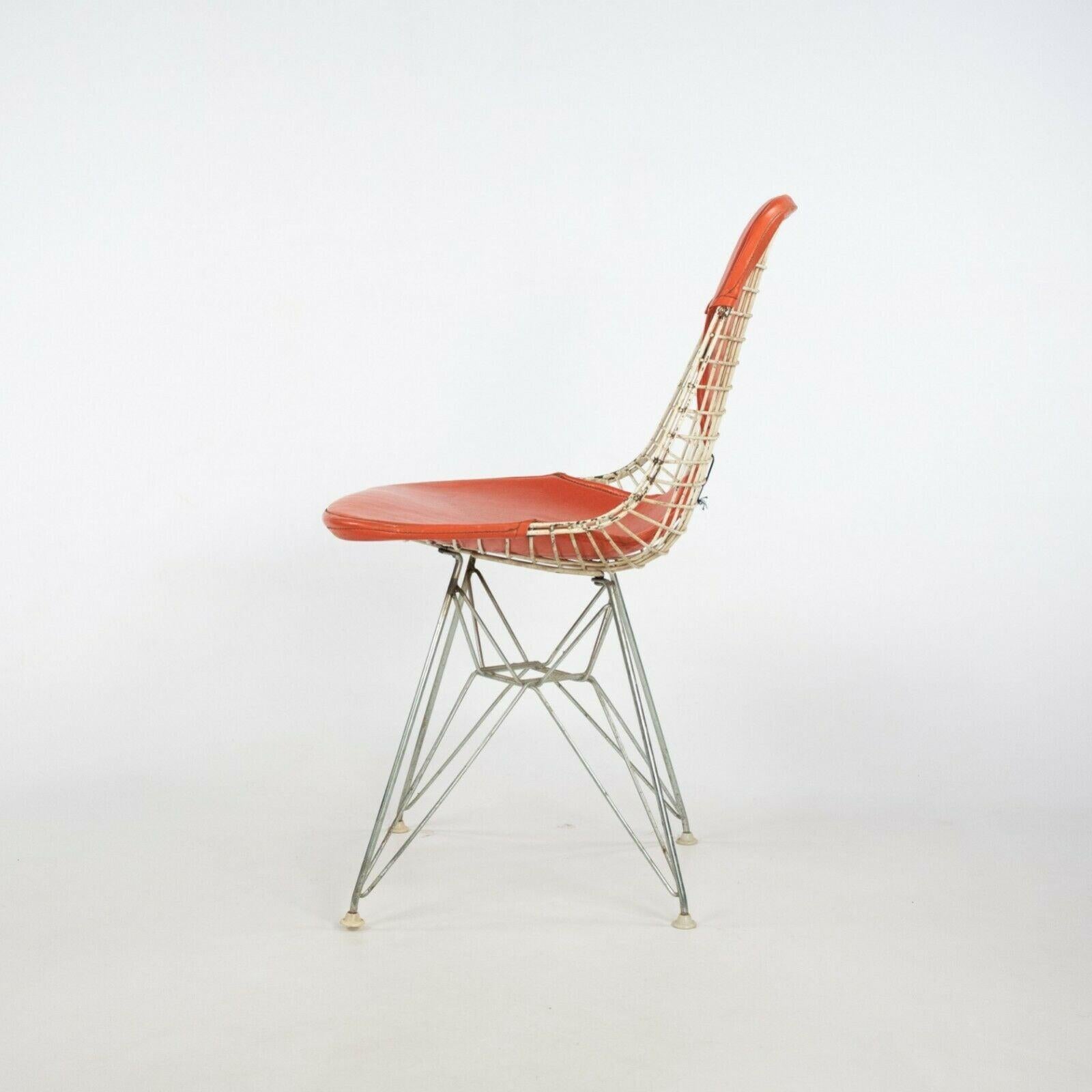 American 1957 Herman Miller Eames DKR-2 Dining / Side Chairs Set of Five with Orange Pads For Sale