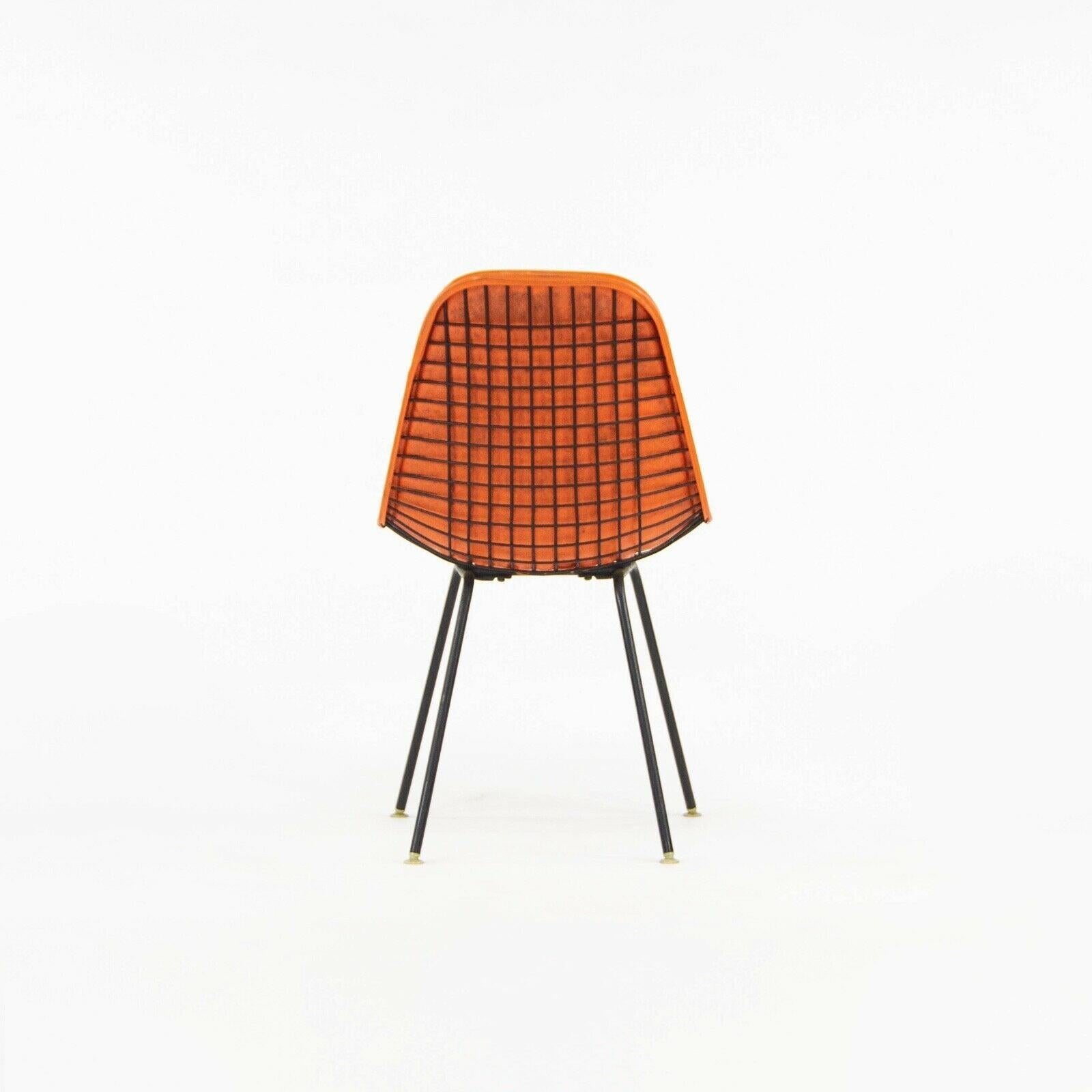 1957 Herman Miller Eames DKX Wire Dining Chair with Full Naugahyde Orange Pad In Good Condition For Sale In Philadelphia, PA