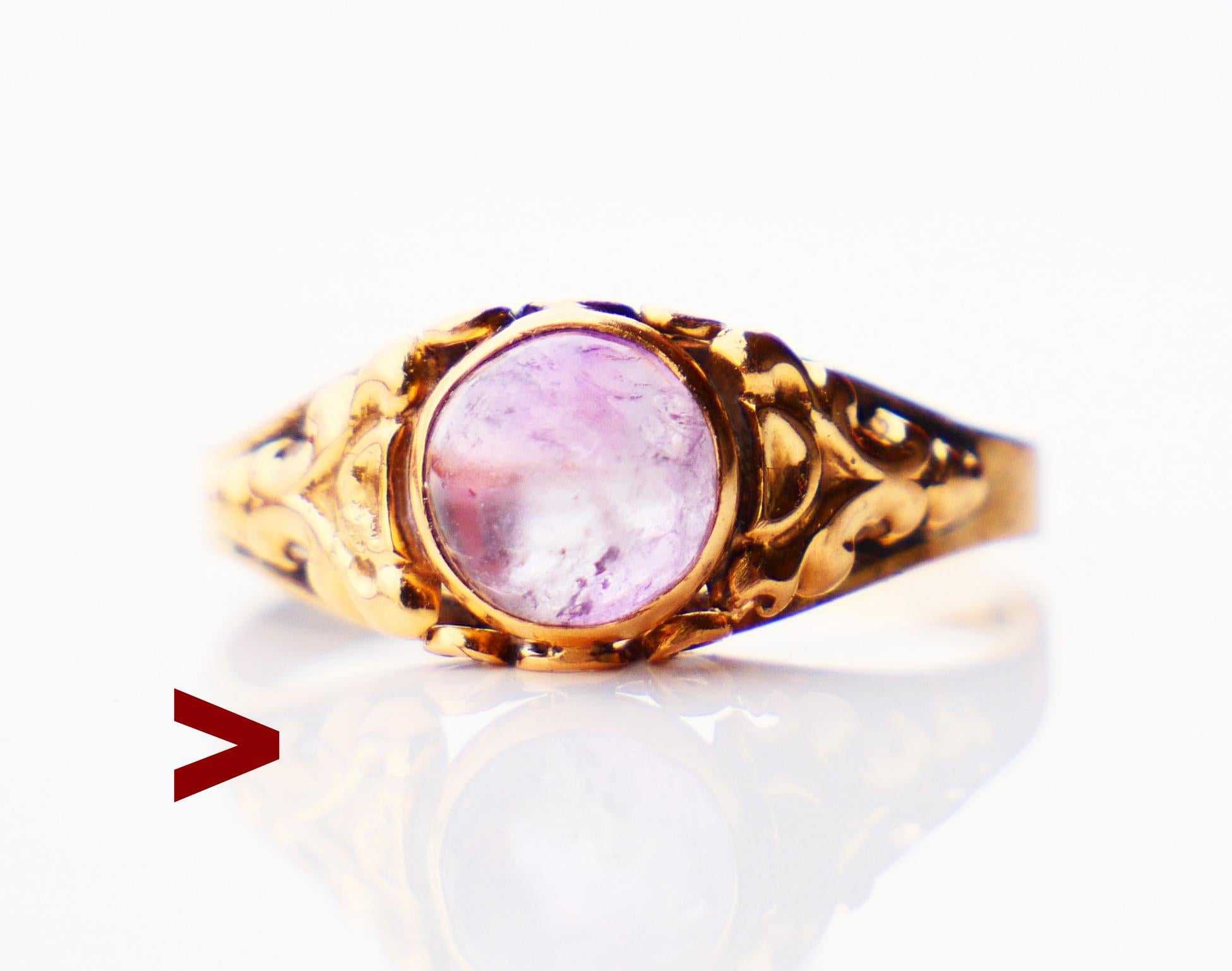 Nice Retro Ring for every day. Solid 18ct Gold band with bezel set oval cut polished natural Amethyst measuring Ø 6 mm x 4 mm deep/ ca. 1 ct.

Marked, 18 K, Swedish ring, Stockholm. Marks of the year on this ring G9 = made in 1957

Size Ø 6 US /
