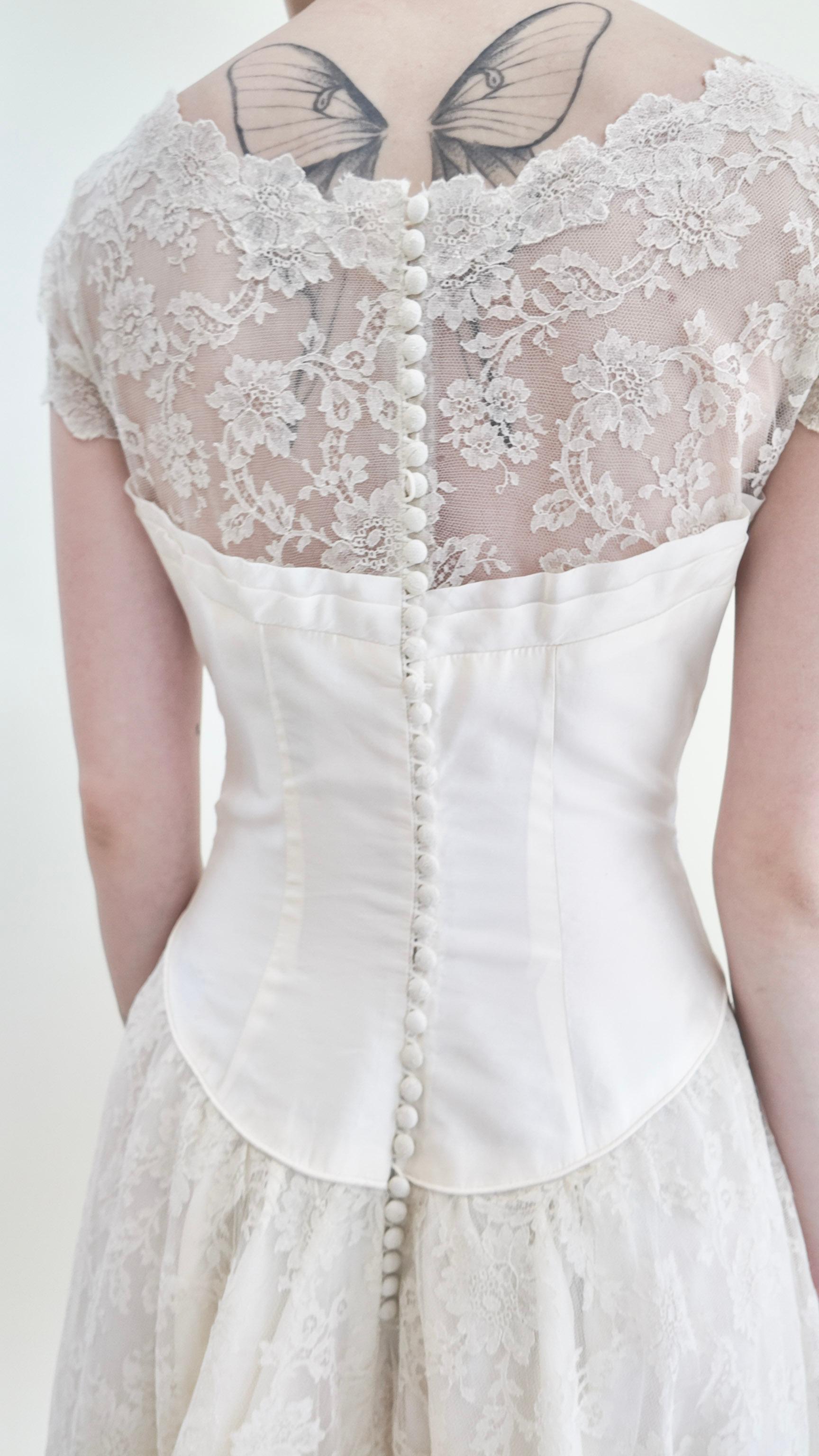 1957 Vintage White Silk & Lace Wedding Dress For Sale 9