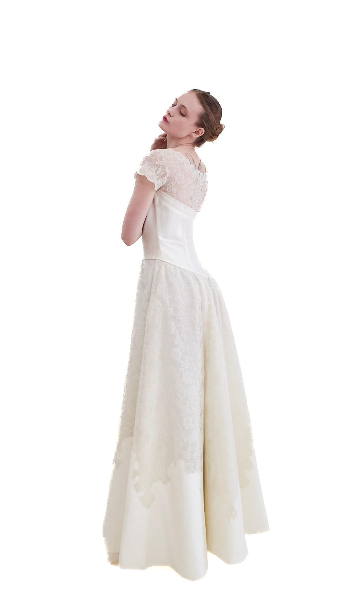 1957 Vintage White Silk & Lace Wedding Dress For Sale 2