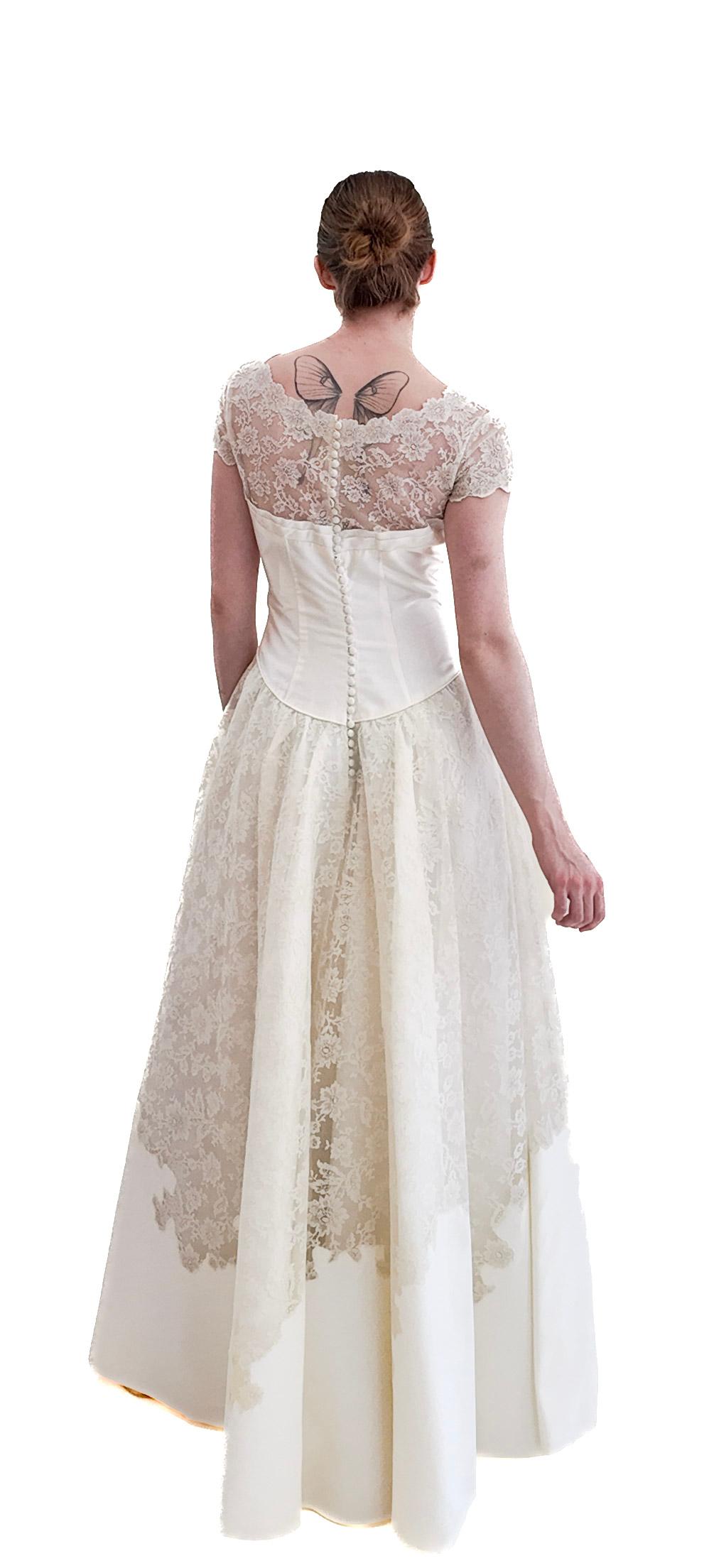 1957 Vintage White Silk & Lace Wedding Dress For Sale 3