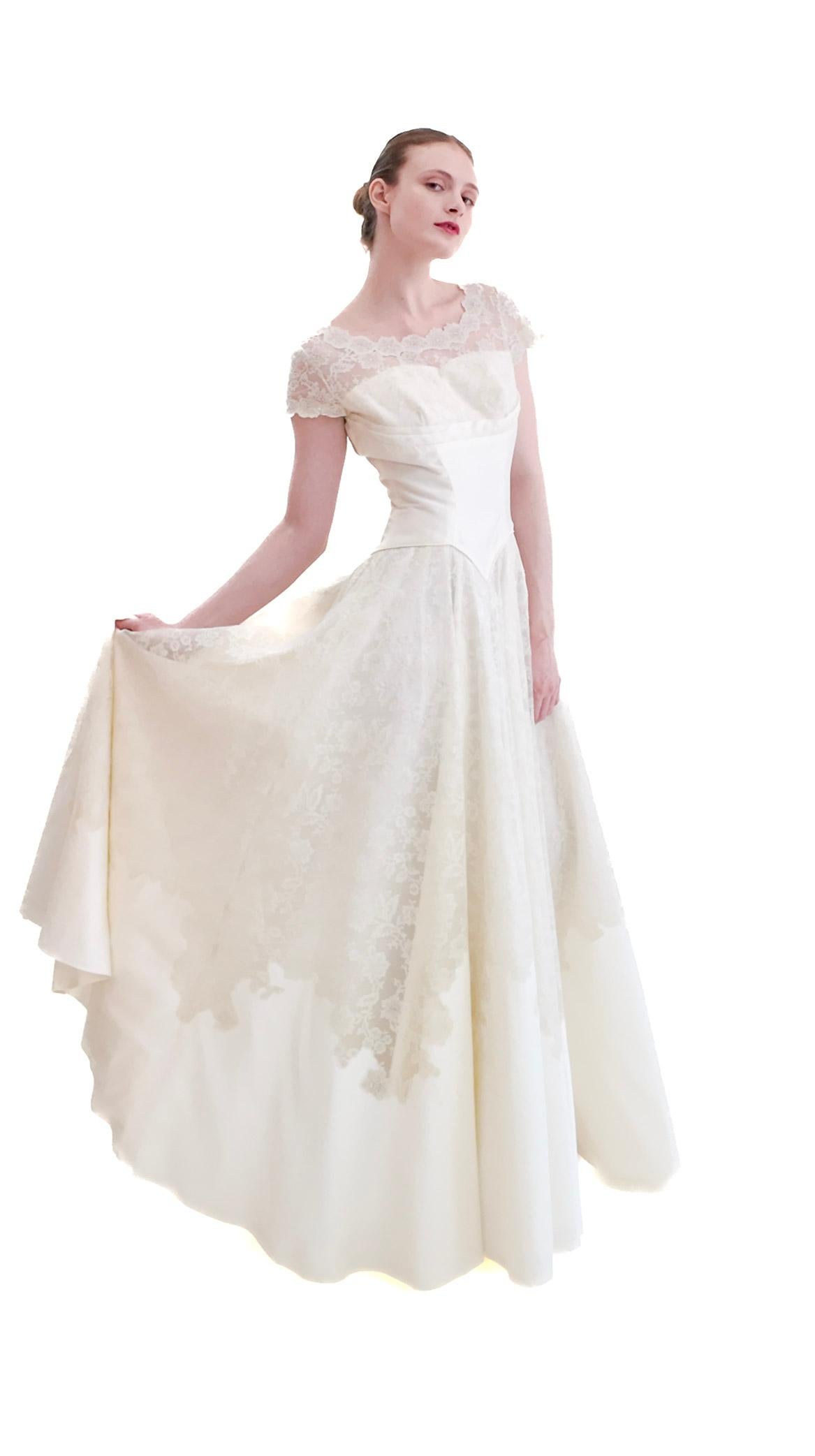 1957 Vintage White Silk & Lace Wedding Dress For Sale 4