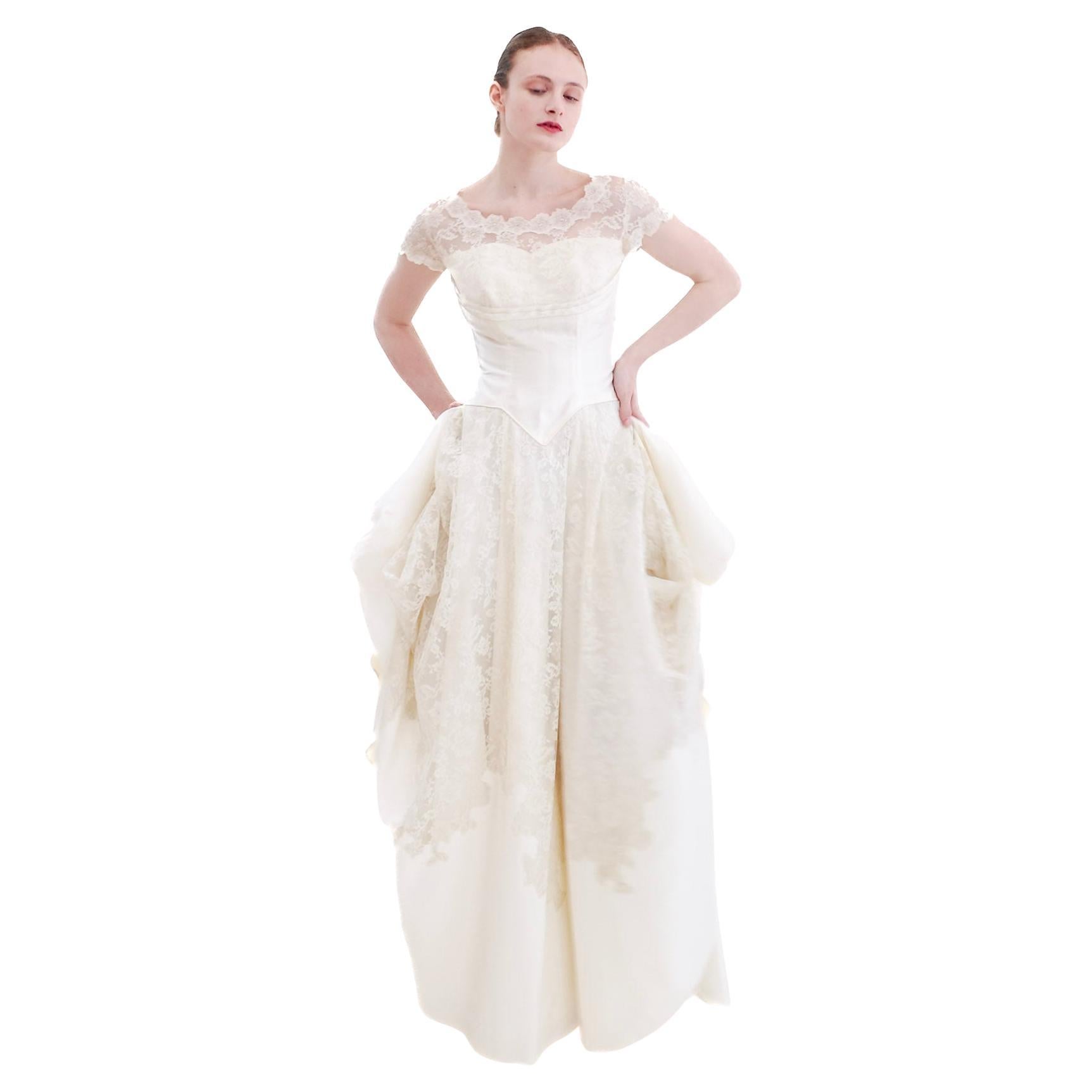 1957 Vintage White Silk & Lace Wedding Dress For Sale