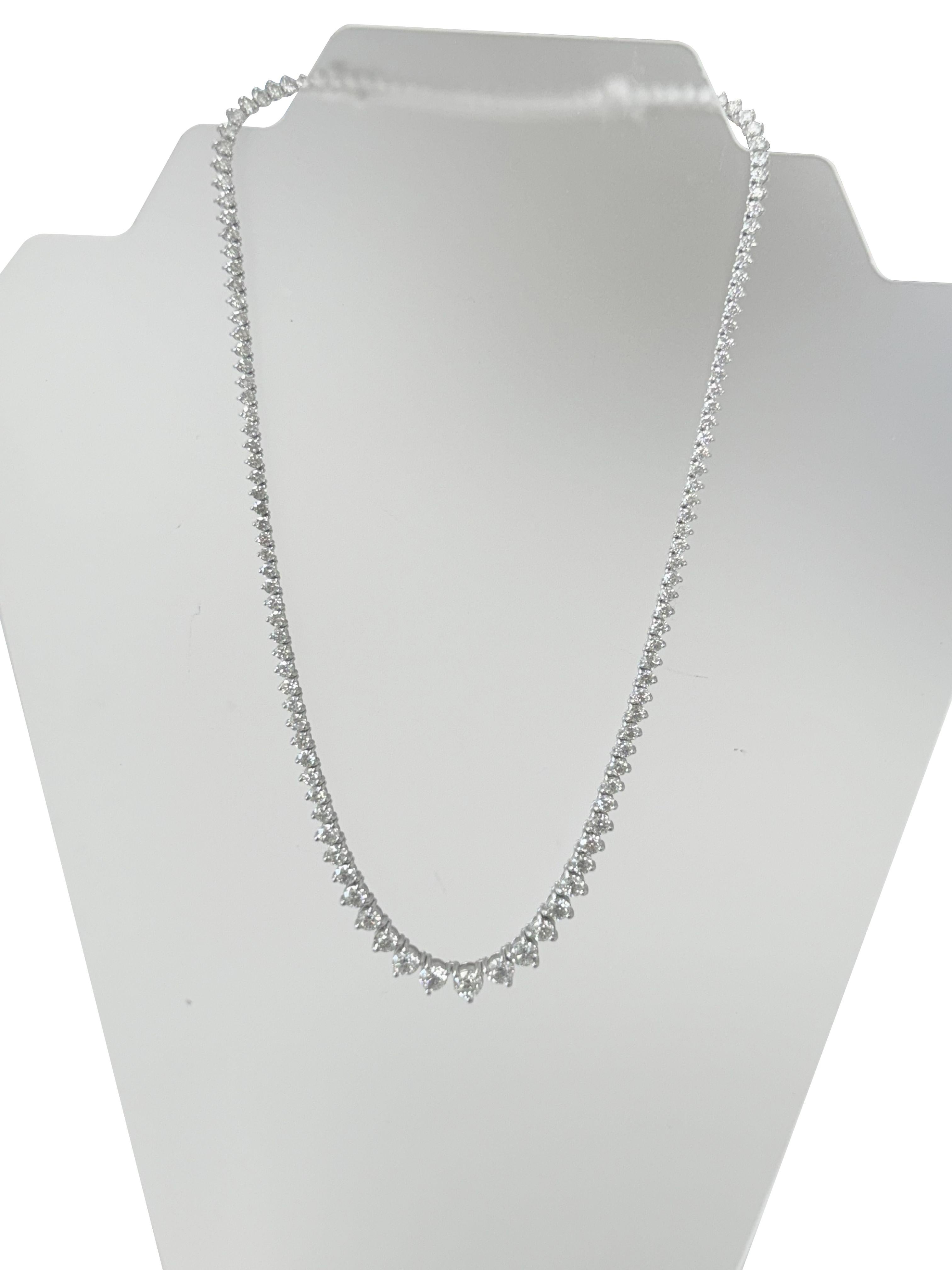 Modernista Collana Tennis graduata con diamanti naturali da 19,57 carati in oro bianco 14K in vendita