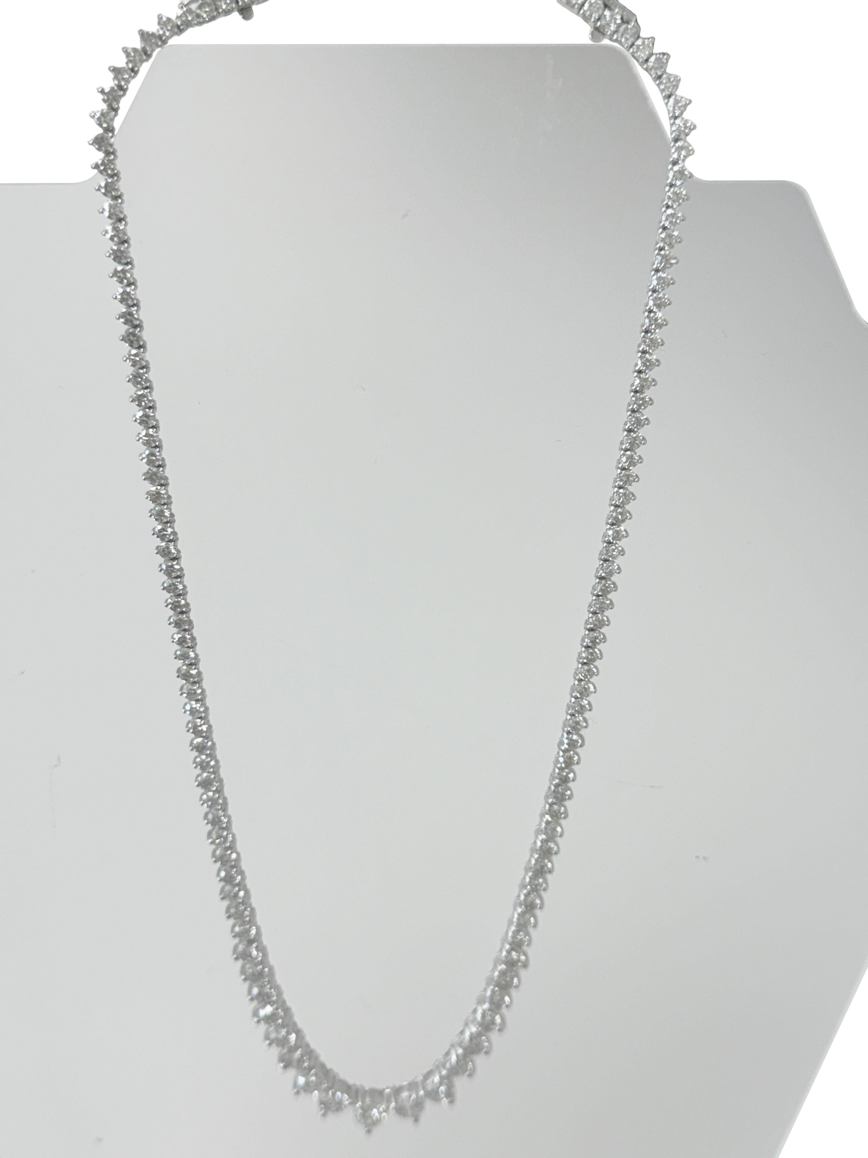 Collana Tennis graduata con diamanti naturali da 19,57 carati in oro bianco 14K in vendita 3