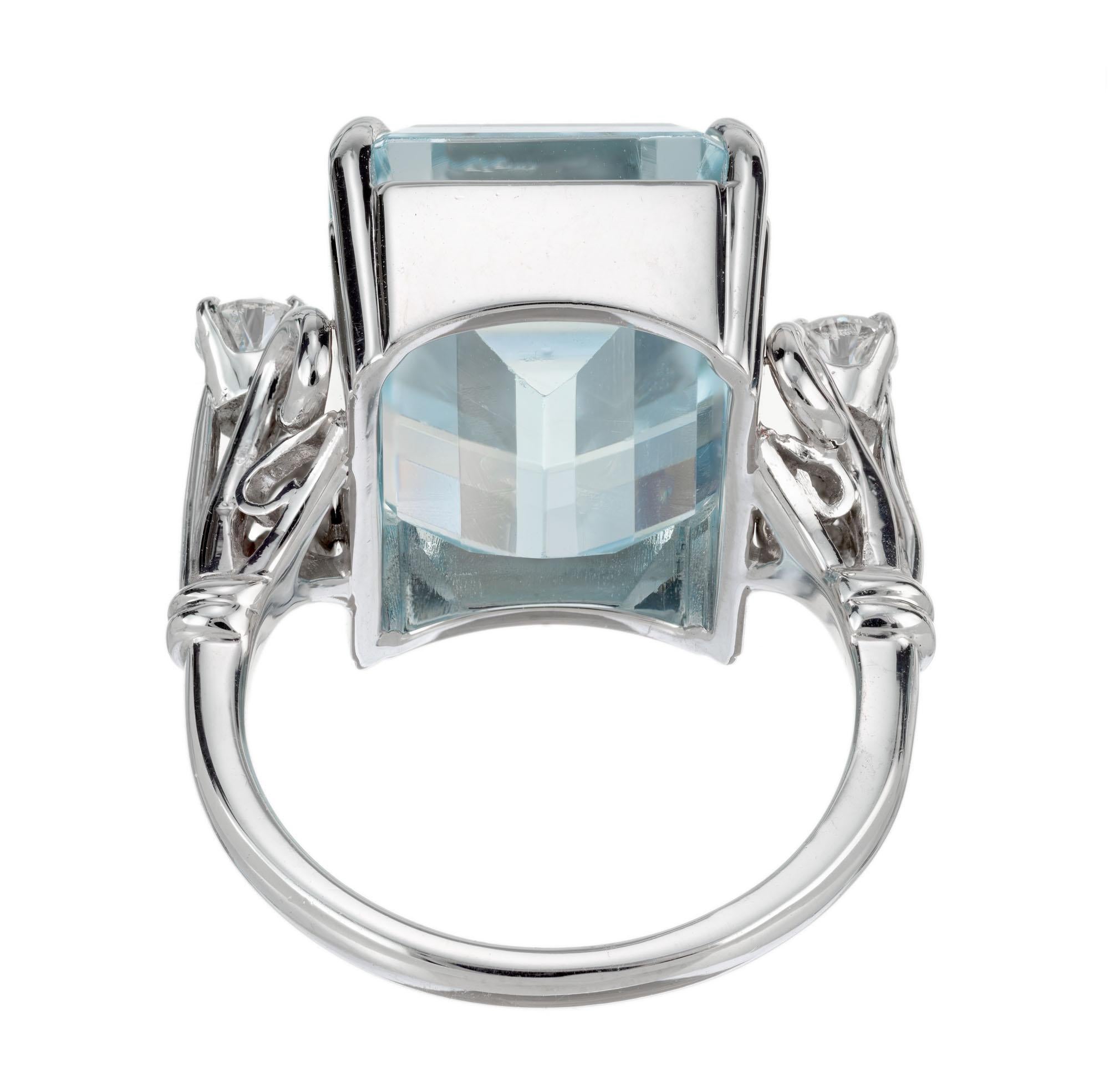 Women's 19.58 Carat Aquamarine Diamond Platinum Cocktail Ring For Sale