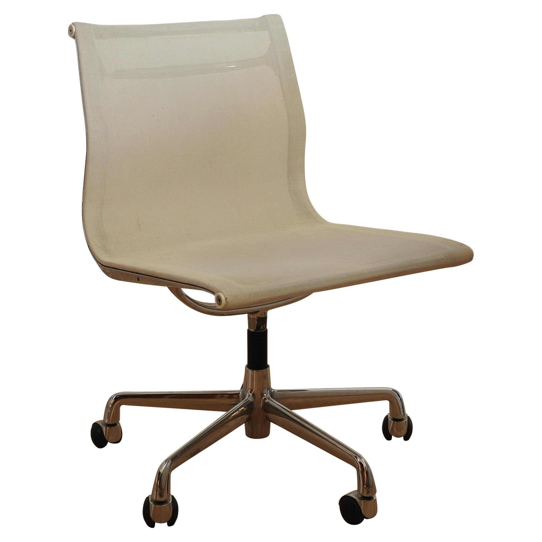 1958 Charles & Ray Eames for ICF White Net Weave EA108 Office Swivel Chair For Sale
