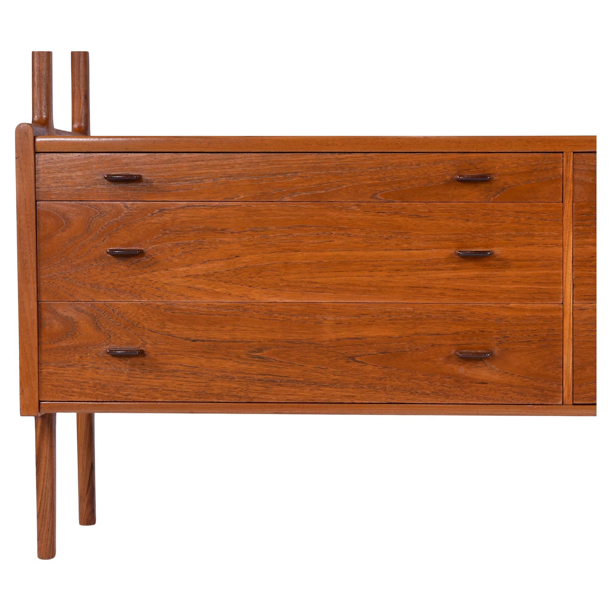 1958 Danish Teak Hutch Bar Credenza by Hans Wegner for Ry Møbler In Good Condition For Sale In Chattanooga, TN