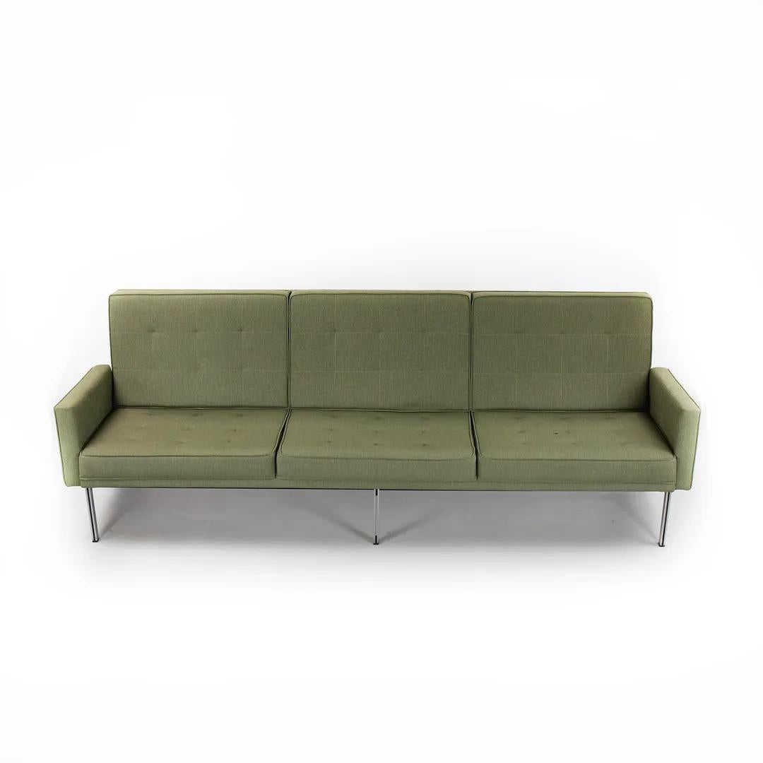 1958 Florence Knoll Parallel Bar Three Seat Sofa, Model 57 in Green Fabric For Sale 3