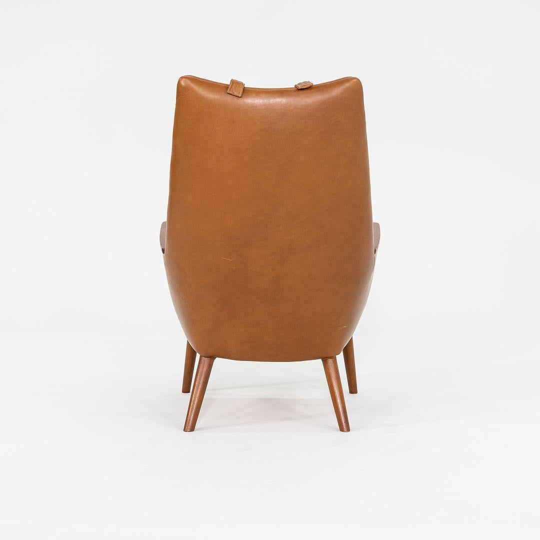 1958 Hans Wegner Loungesessel und Ottomane für A.P. Gestohlen in neuem Sattelleder im Angebot 2