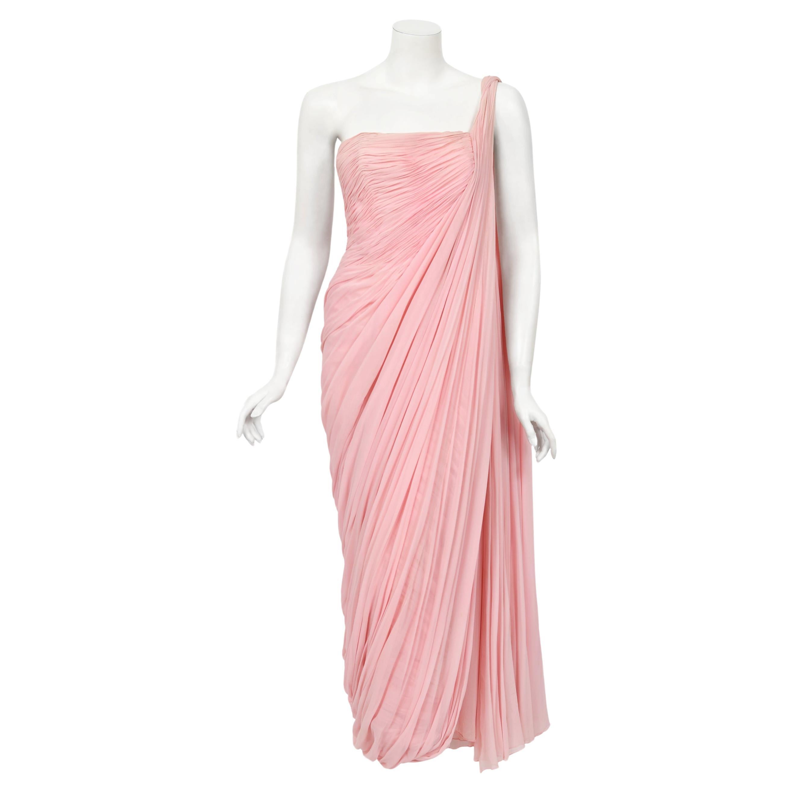 1958 Jean Dessès Haute Couture Documented Pink Ruched Silk Chiffon Goddess Gown (robe déesse en mousseline de soie froncée) en vente