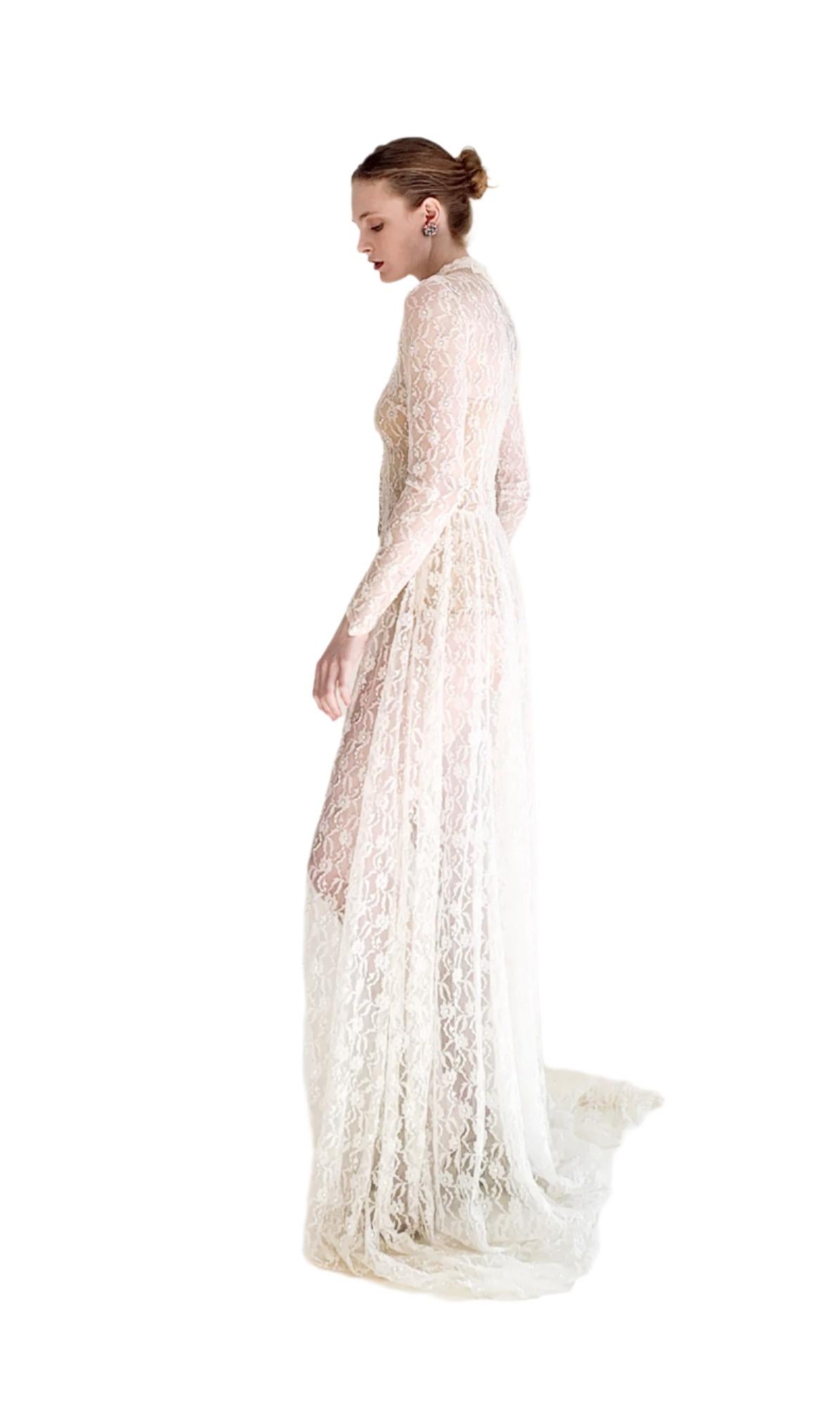 Women's 1958 Long Sleeve Button Front Collared Lace Wedding Gown with Train For Sale