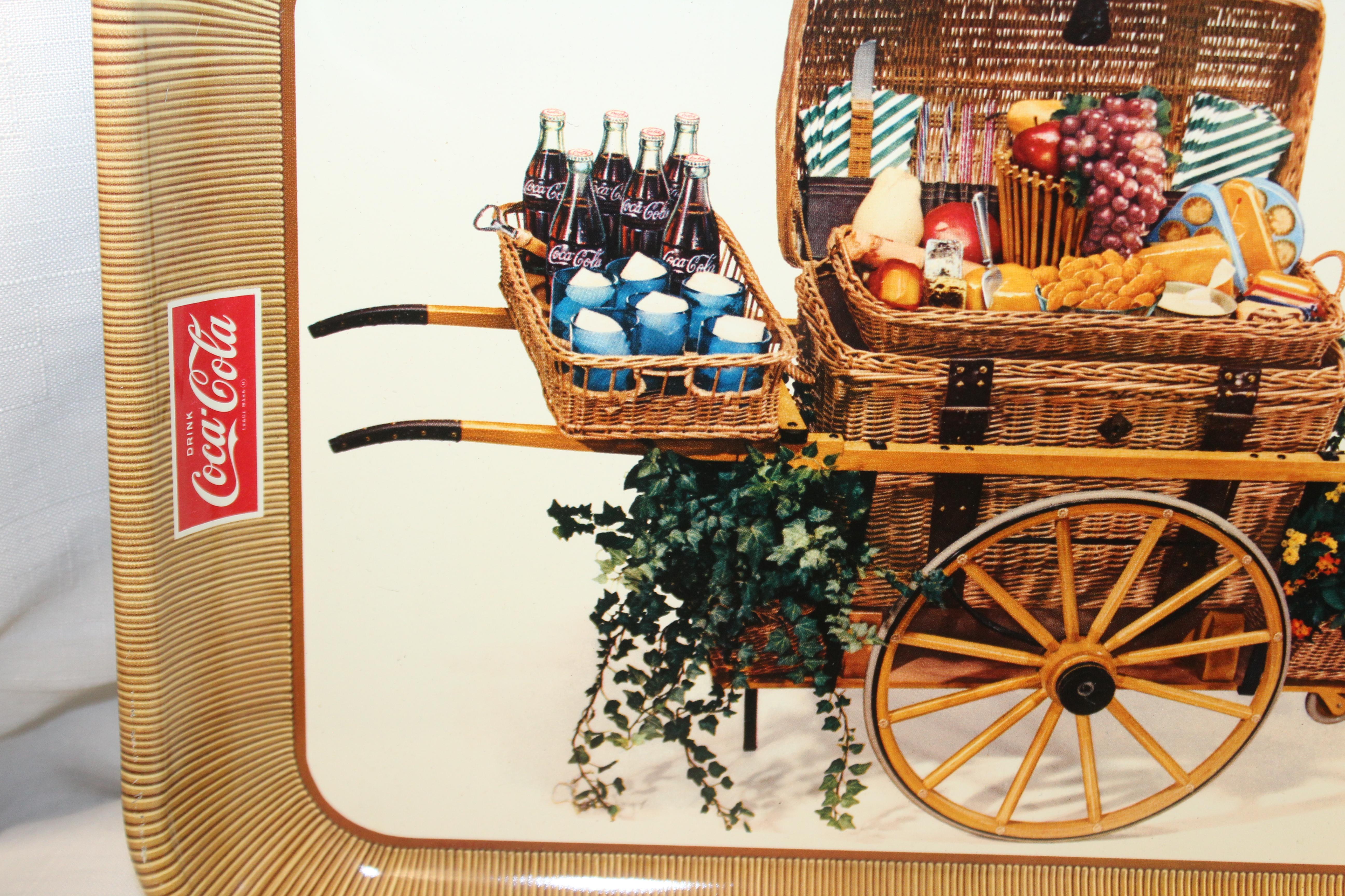 Original Werbetablett von Coca-Cola „Picnic Cart“ aus dem Jahr 1958 im Zustand „Relativ gut“ im Angebot in Orange, CA