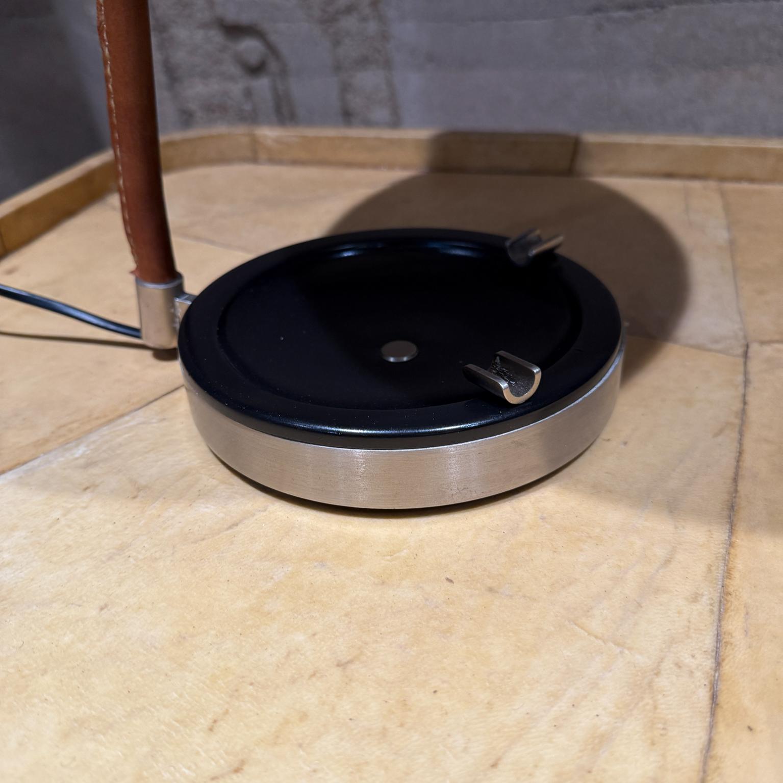 Métal Lampe de bureau Oscar Torlasco modèle 567 pour Lumi Milano, 1958 en vente
