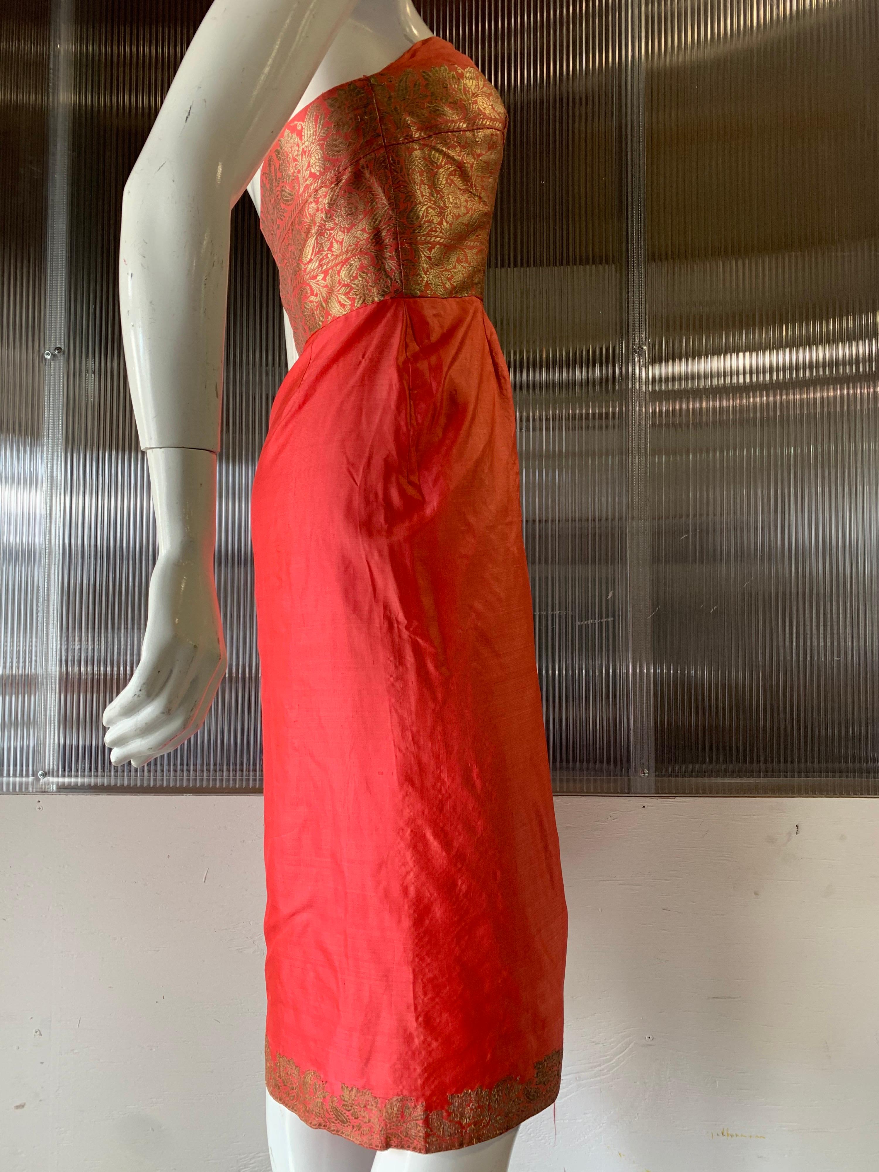 1958 Pauline Lake Coral Silk & Gold Lame Imported Fabric Strapless Sarong  For Sale 3
