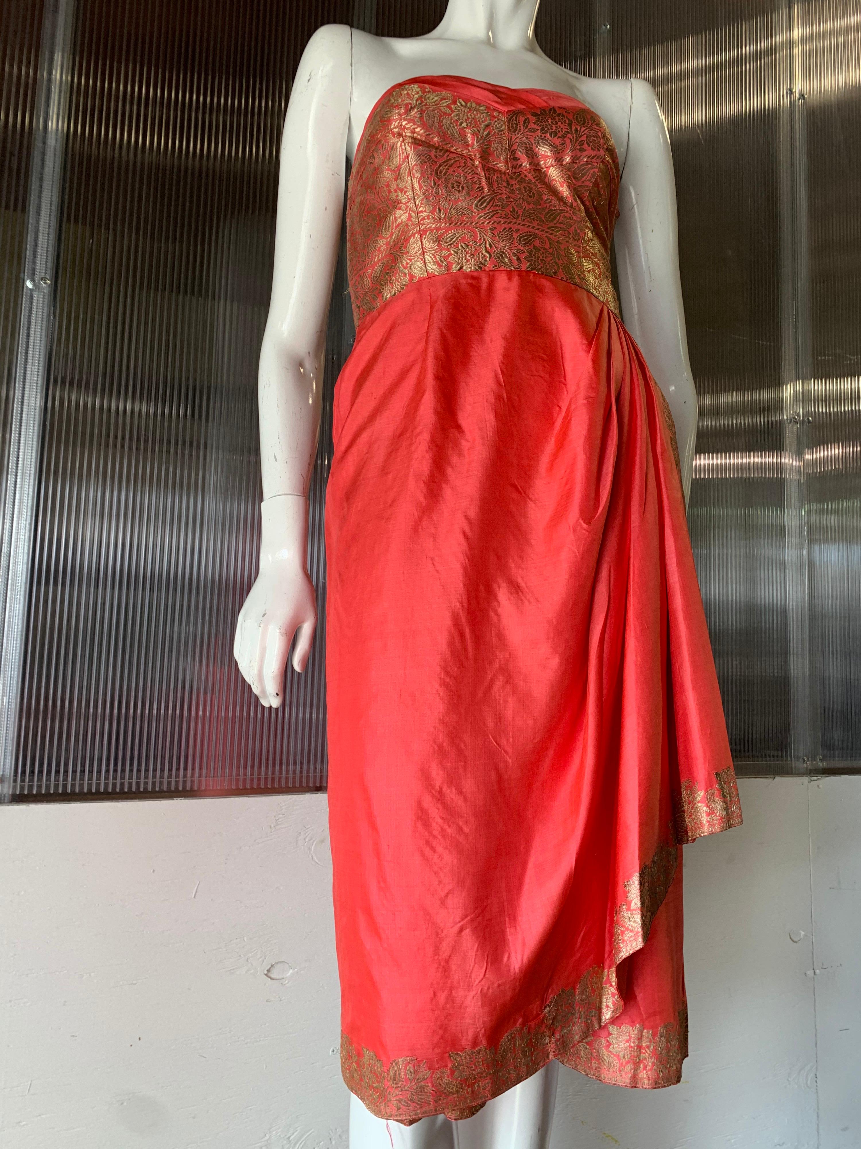 1958 Pauline Lake Coral Silk & Gold Lame Imported Fabric Strapless Sarong  For Sale 6