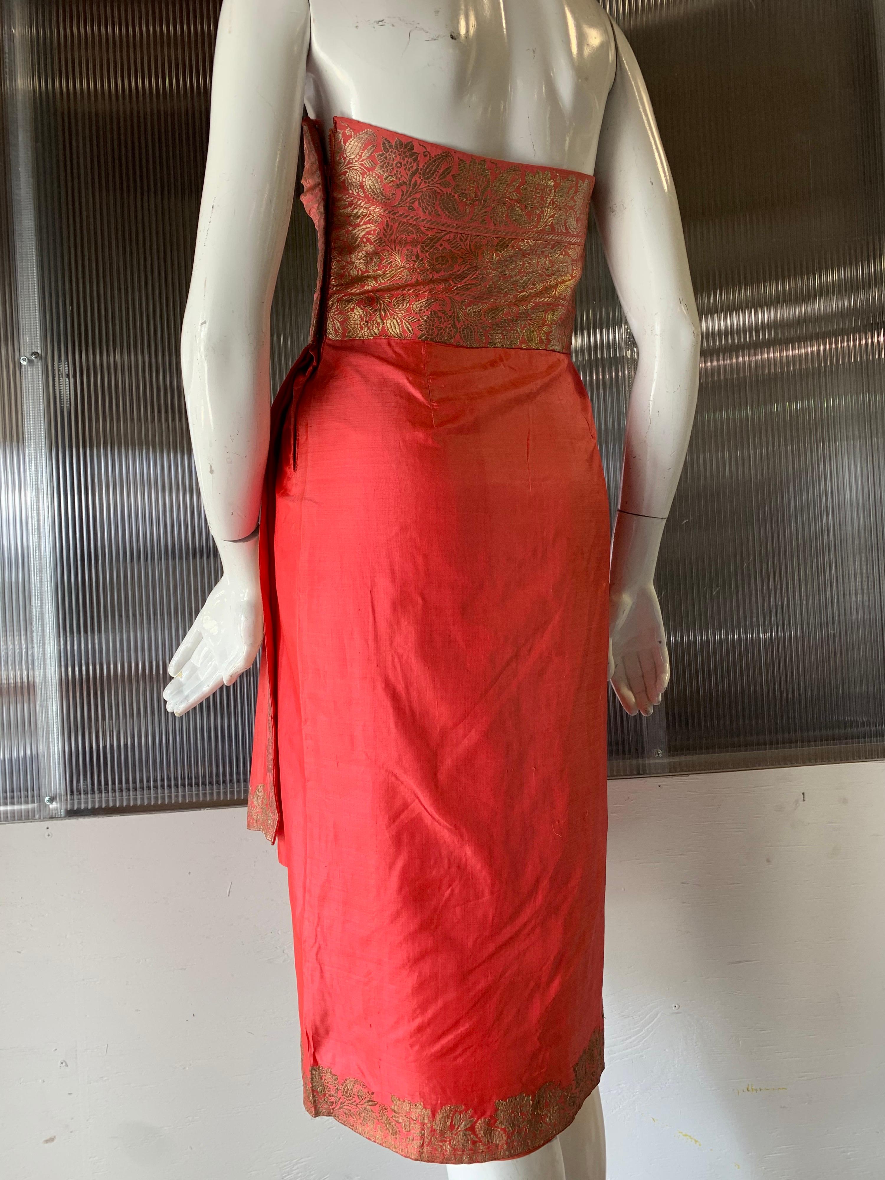 1958 Pauline Lake Coral Silk & Gold Lame Imported Fabric Strapless Sarong  For Sale 1