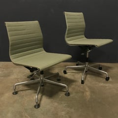 1958 Ray and Charles Eames, Fabric, Adjust, Tilt 2 Office Chair 4 Wheels No Arms