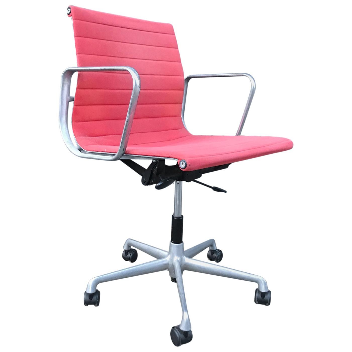 1958, Ray and Charles Eames Red Adjustable Tilt Office Chair with Five Wheels For Sale
