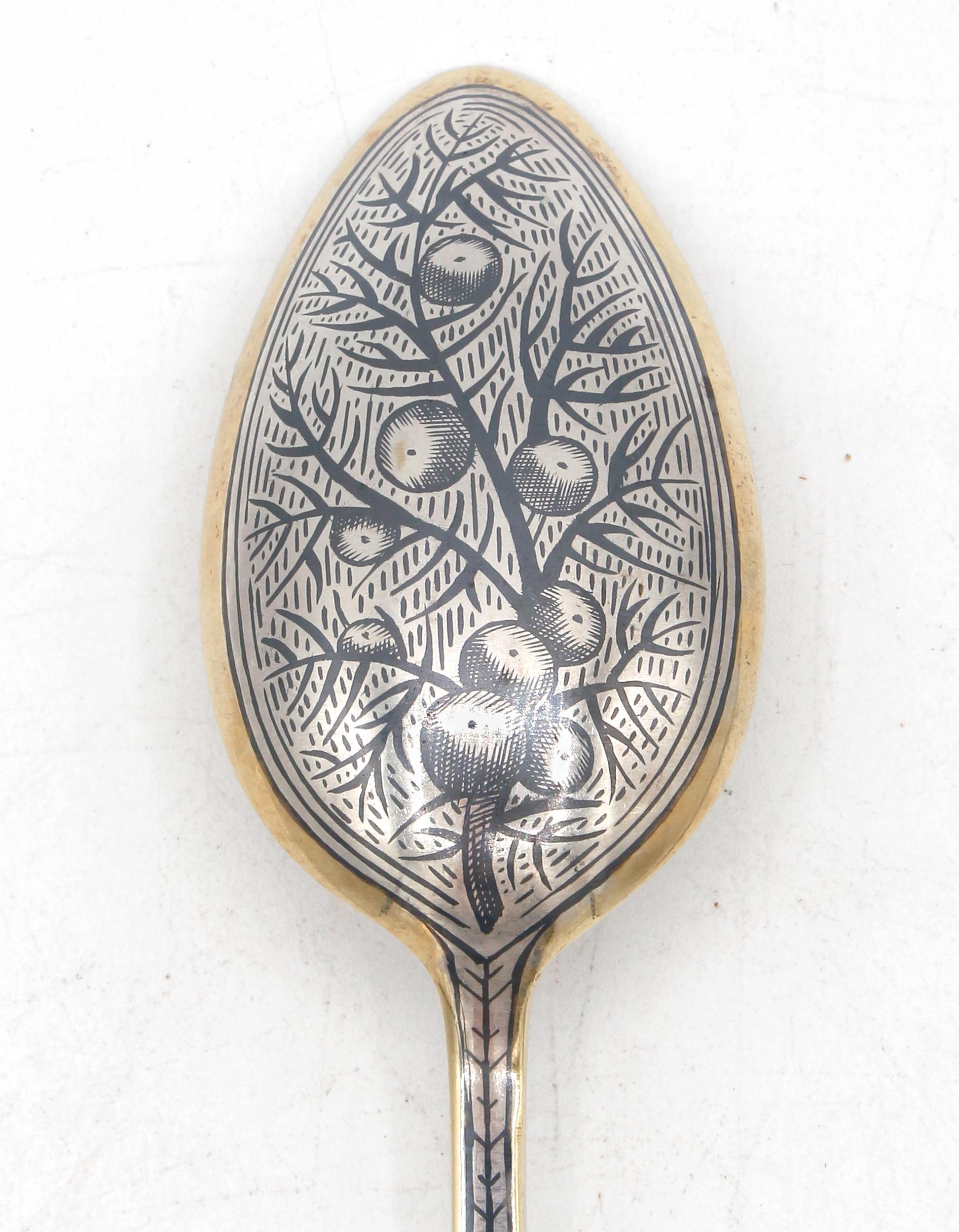 1958 Juego ruso de 6 cucharas de plata dorada Niello en Bueno estado para la venta en Chapel Hill, NC