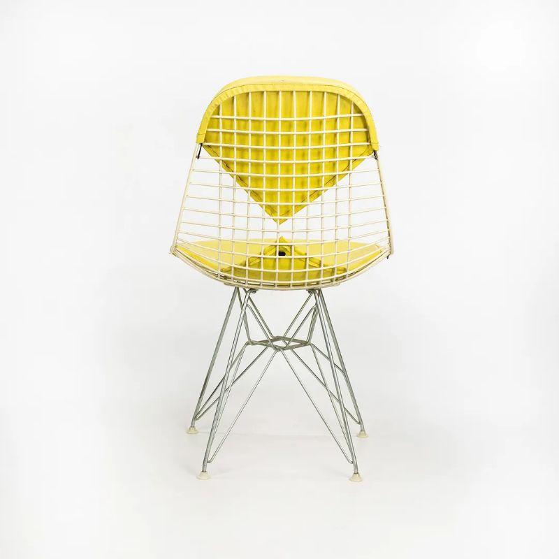 1958 Satz von 4 Herman Miller Eames DKR-2 Wire Bikini Chairs in Gelb Naugahyde (Moderne) im Angebot
