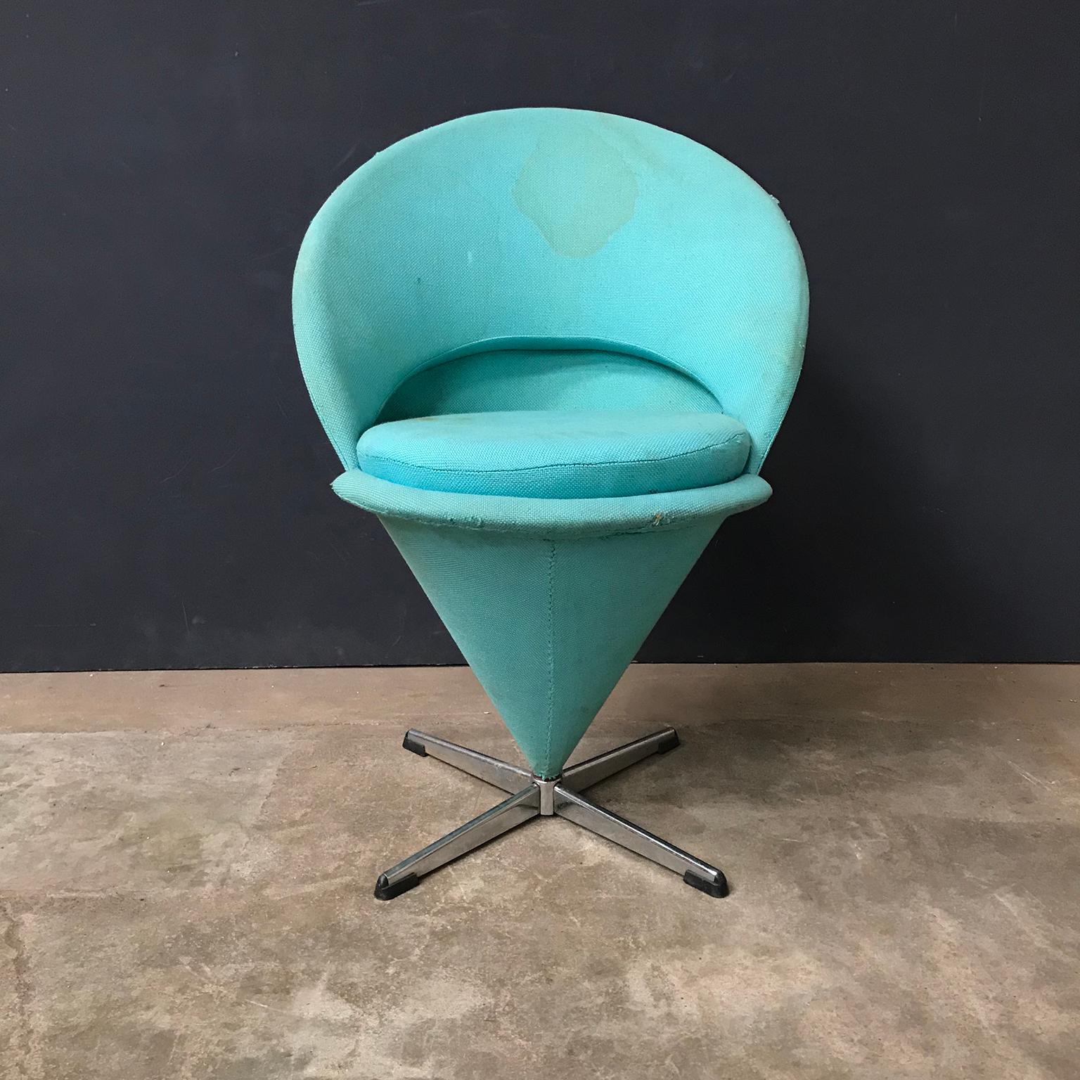 Mid-Century Modern 1958, Verner Panton for Rosenthal, Cone Chair in Original Turquoise Fabric