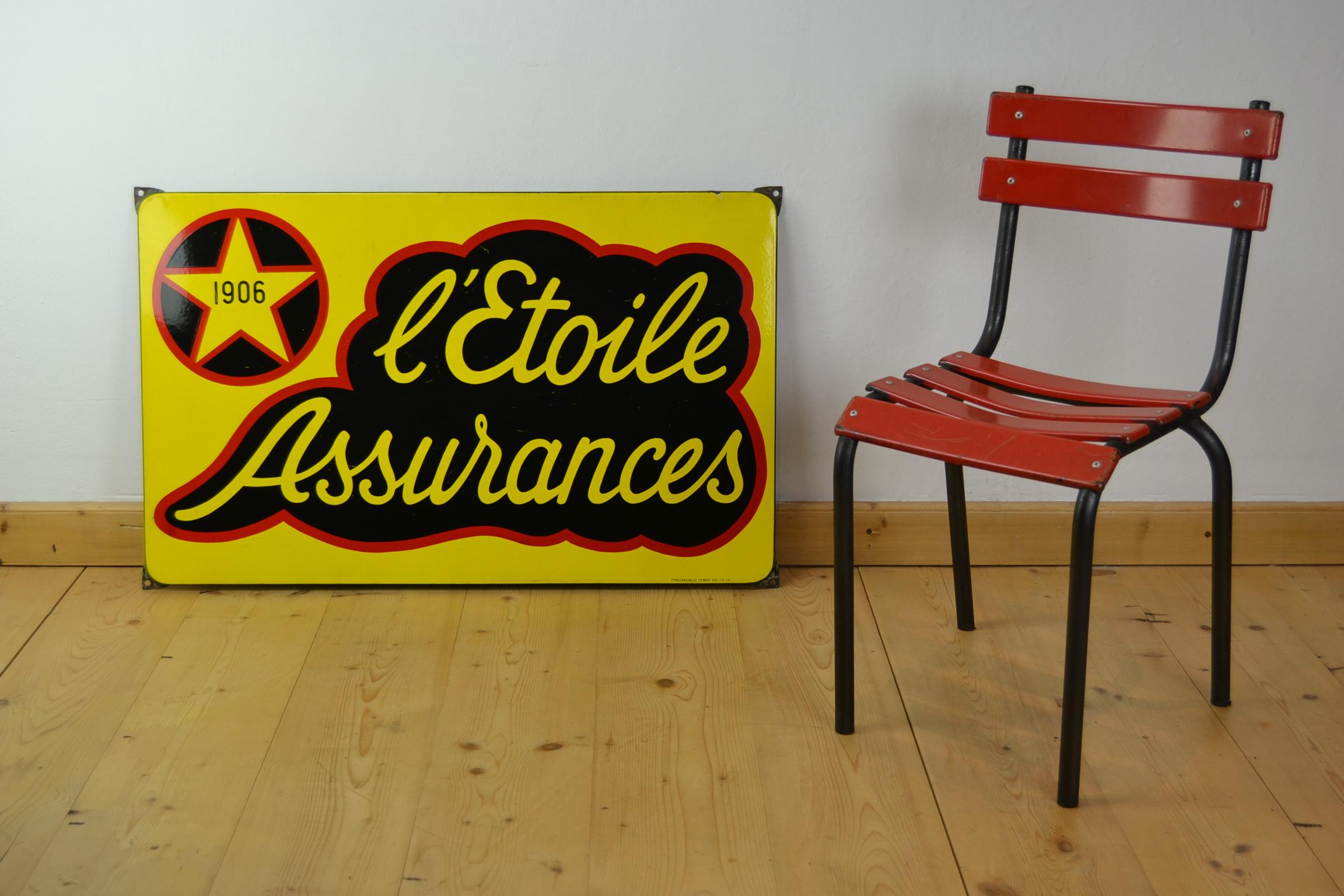 Eye-catching large 1950s enamel sign, porcelain sign
for Insurance Company L' Etoile assurances.
This wall sign has the Belgian colors red, yellow and black and is dated 1959.
It was made in Belgium by Emaillerie Belge
For his age still in very