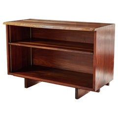 cabinet ouvert George Nakashima 1959 en noyer de Perse avec signature