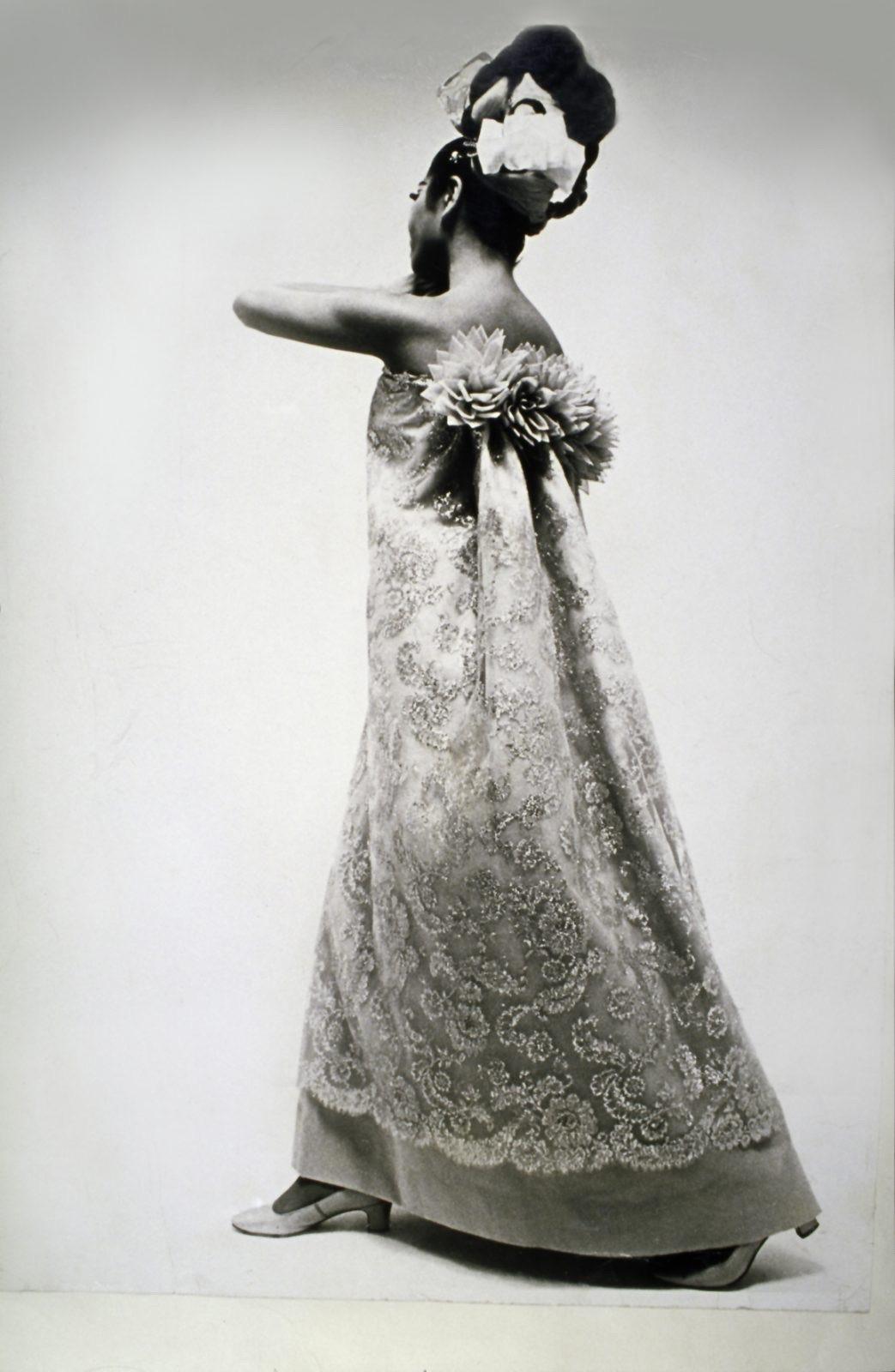 1959 Hall Ludlow Couture Museum-Held Black Silk Appliquéd Petals Hourglass Gown  6