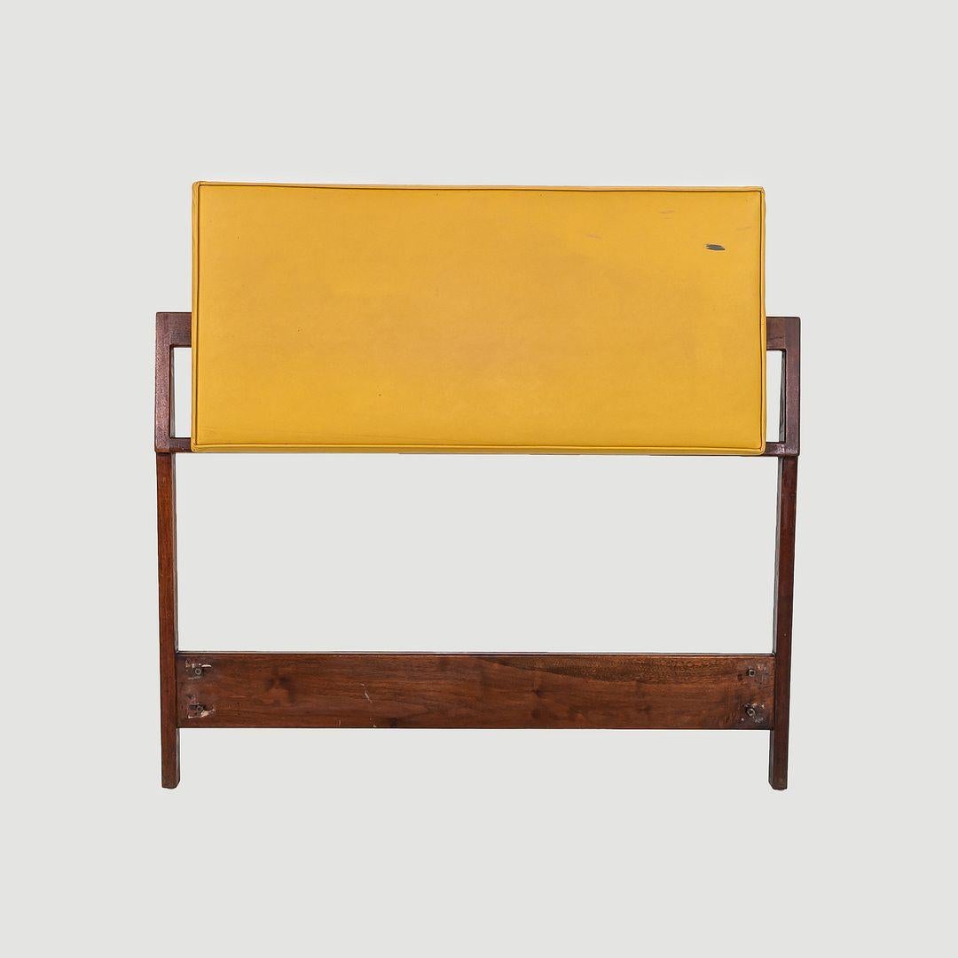 1959 Jens Risom Designs Twin Head & Footboard in Walnut with Yellow Vinyl Panel For Sale 3