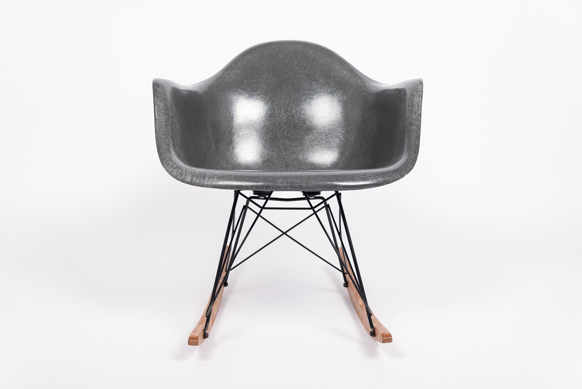 Mid-Century Modern 1959 Mid Century RAR Gray Rocking Chair by Eames for Herman Miller For Sale