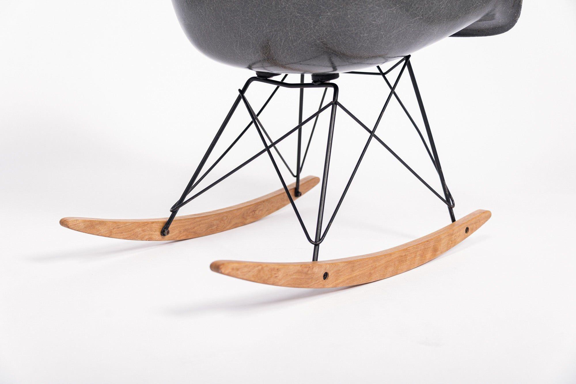 Metal 1959 Mid Century RAR Gray Rocking Chair by Eames for Herman Miller For Sale