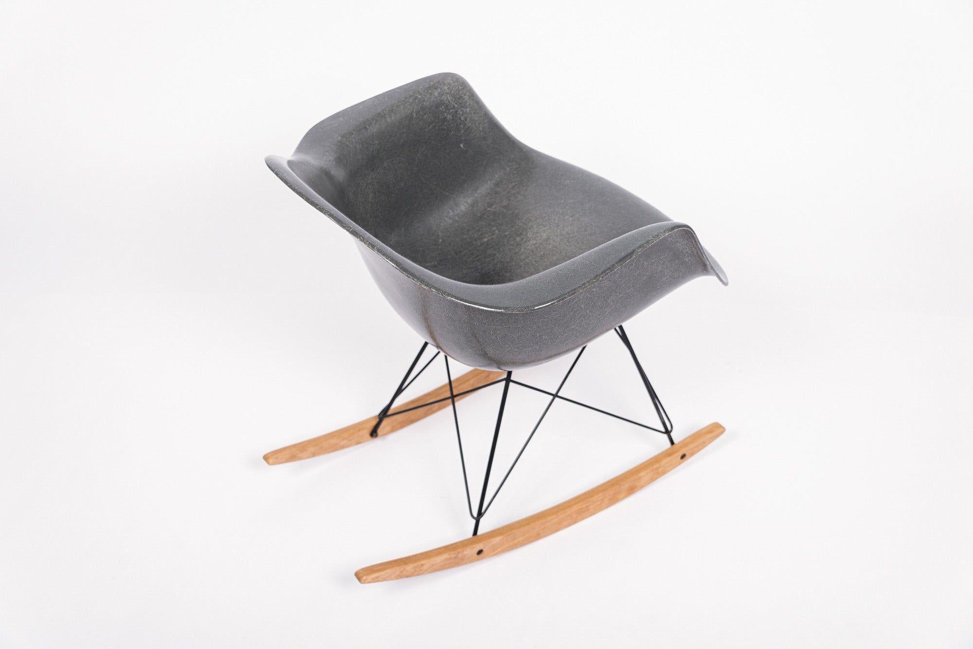 1959 Mid Century RAR Gray Rocking Chair by Eames for Herman Miller For Sale 1