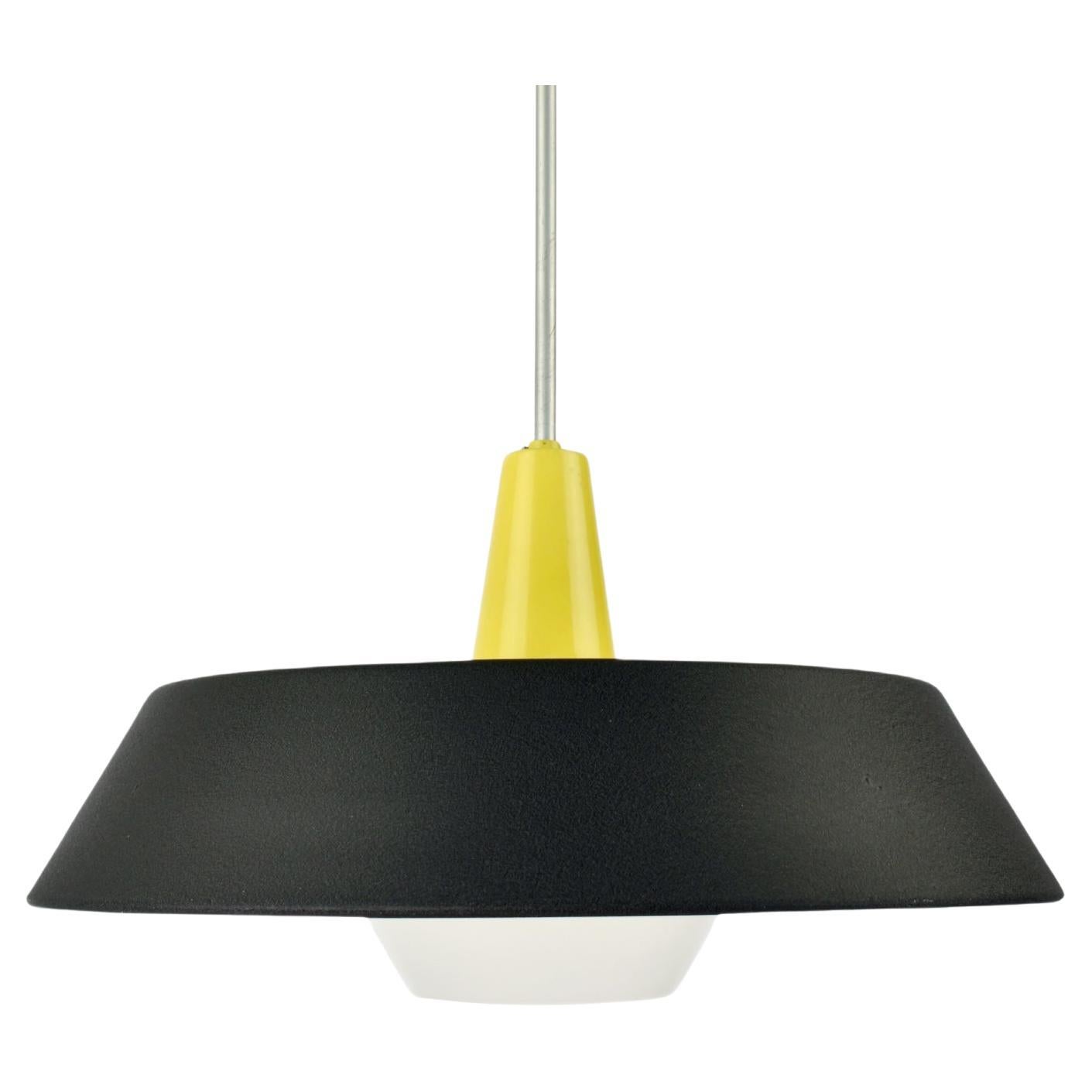 1959 Niek Hiemstra per il ciondolo Model No. 23 di Philips in vendita