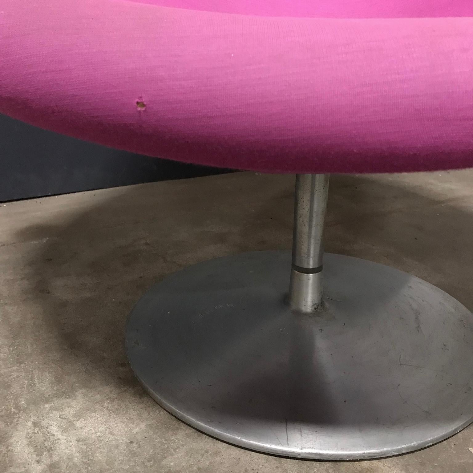 1959, Pierre Paulin for Artifort, Early Globe Chair in Pink Fabric For Sale 9