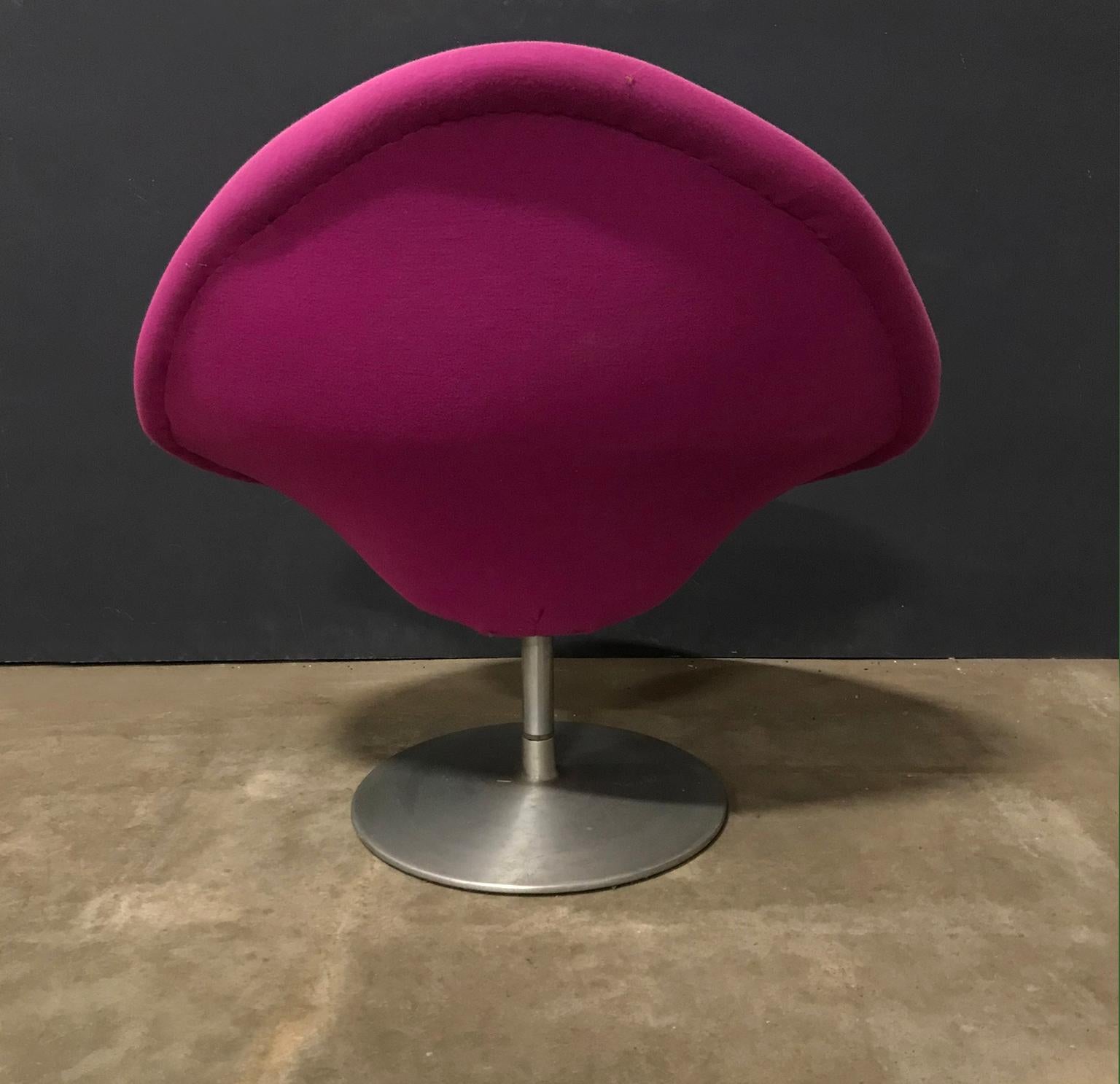 Milieu du XXe siècle Fauteuil Early Globe en tissu rose de Pierre Paulin pour Artifort, 1959 en vente