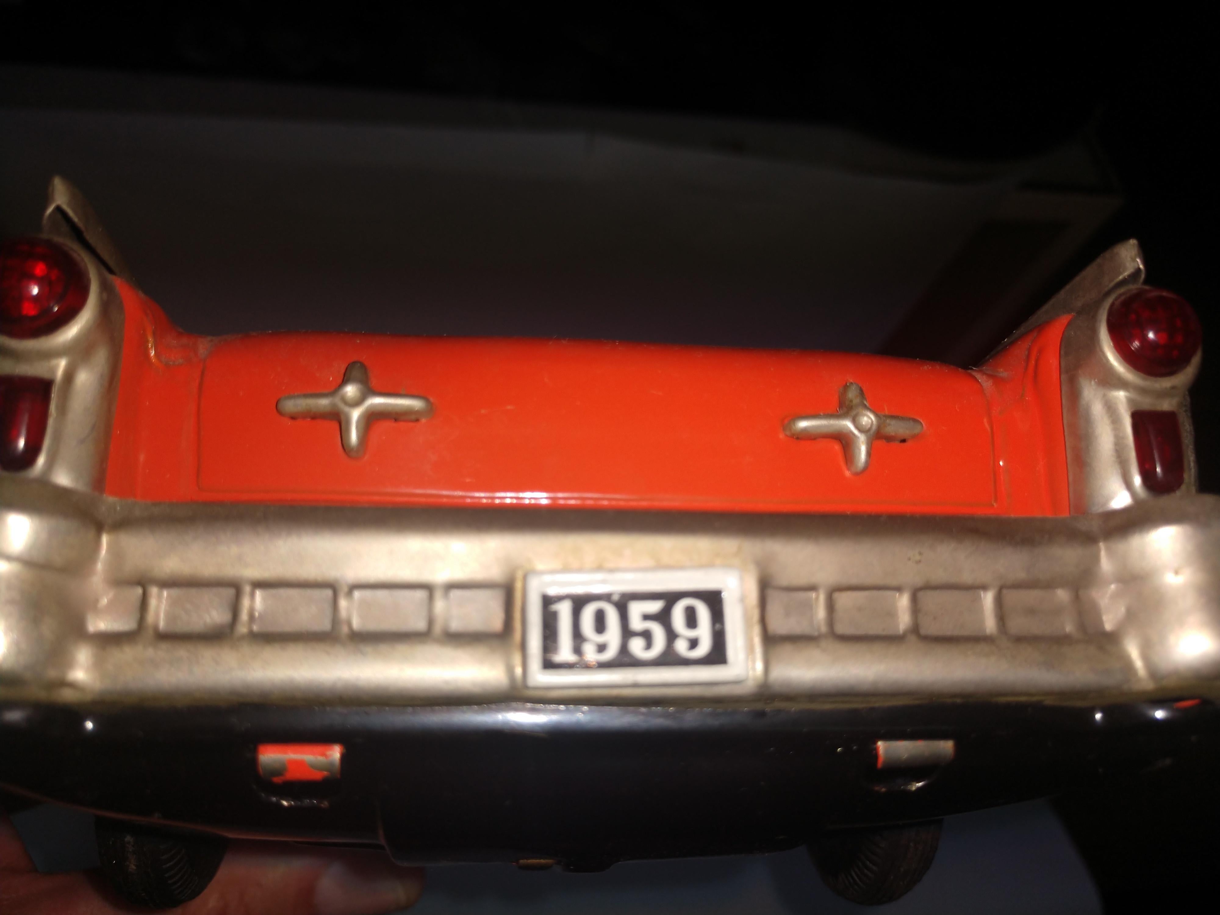 Industrial 1959 Two Tone Tin Litho Oldsmobile Coupe Japan