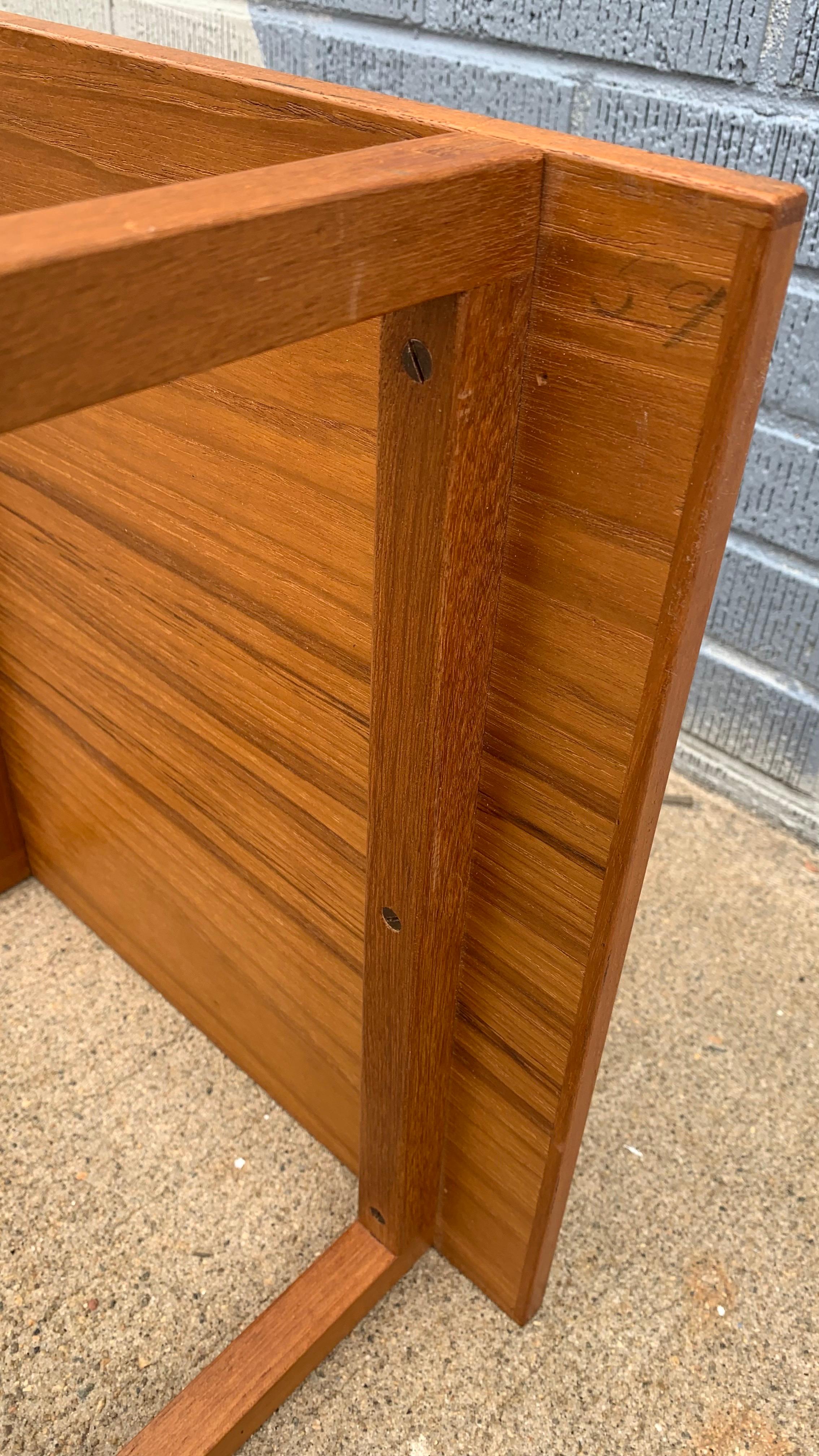 1959 Table à casse-croûte en teck vintage en vente 2