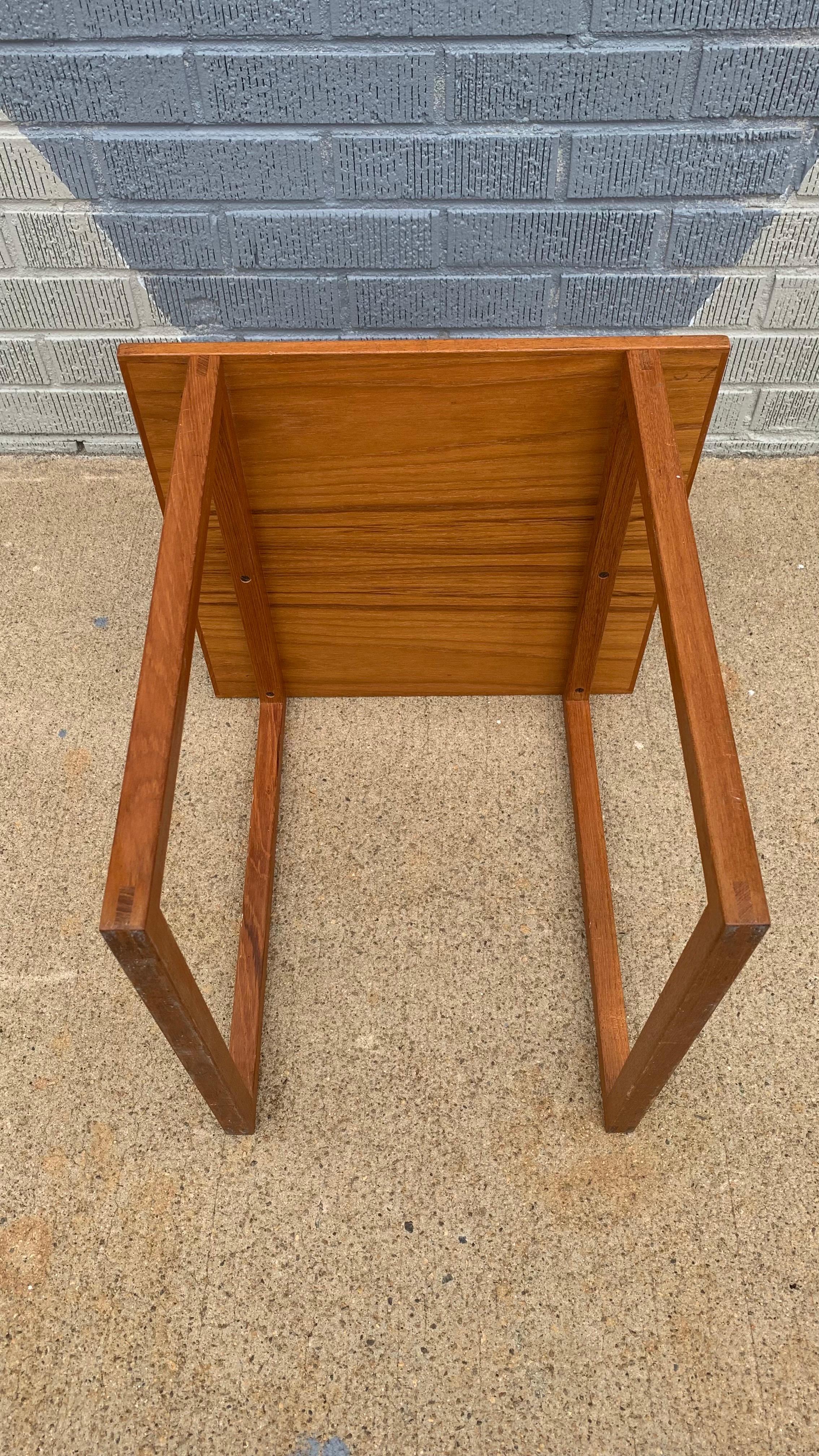 1959 Table à casse-croûte en teck vintage en vente 4