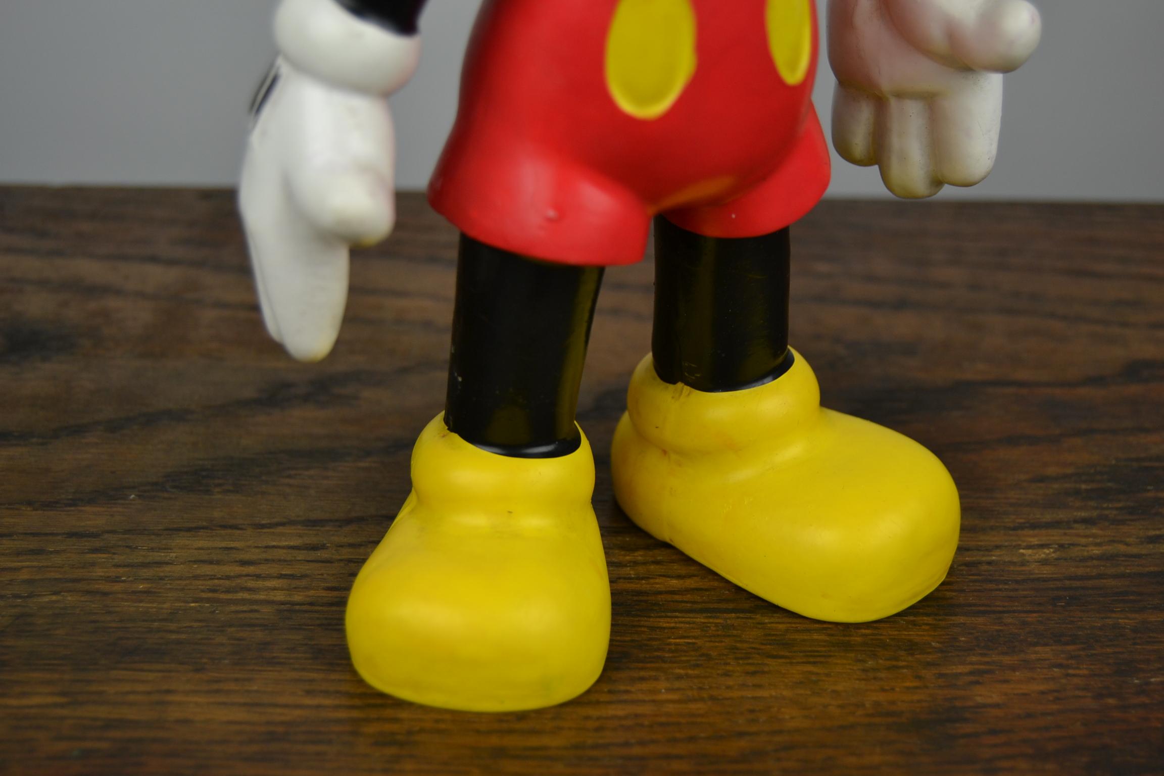 1959 Walt Disney Productions Mickey Mouse Rubber Squeaky Doll  In Good Condition In Antwerp, BE