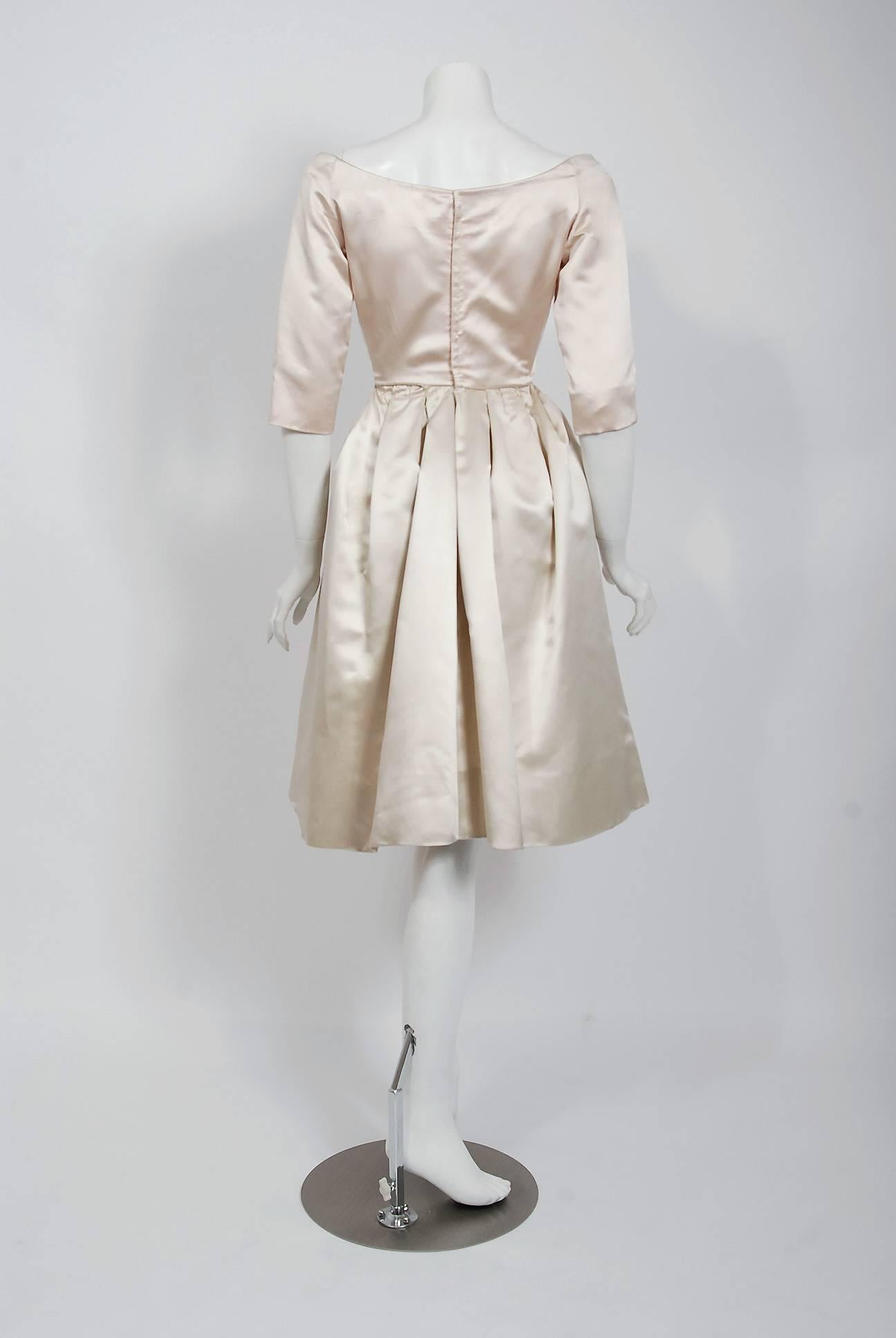 Vintage 1959 Yves Saint Laurent for Christian Dior Haute-Couture Satin Dress Bon état à Beverly Hills, CA