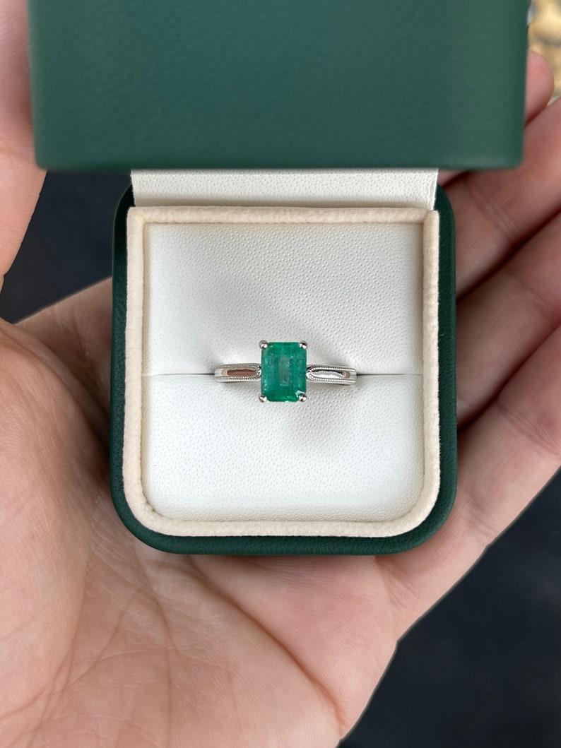 Contemporary 1.95ct 14K Natural Emerald Solitaire Engagement Ring  White Gold For Sale